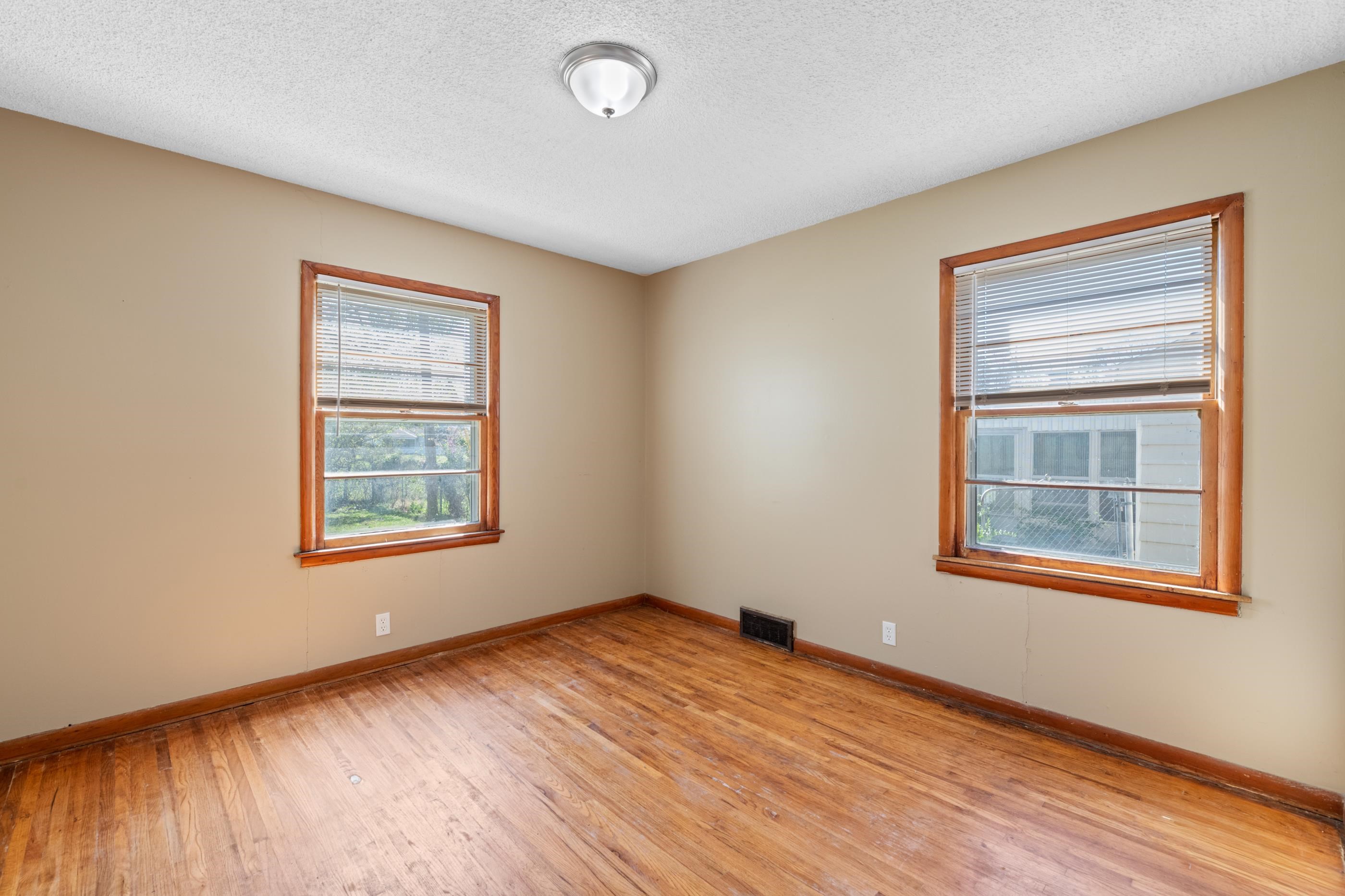 2116 S Edgemoor Street Wichita KS 67218