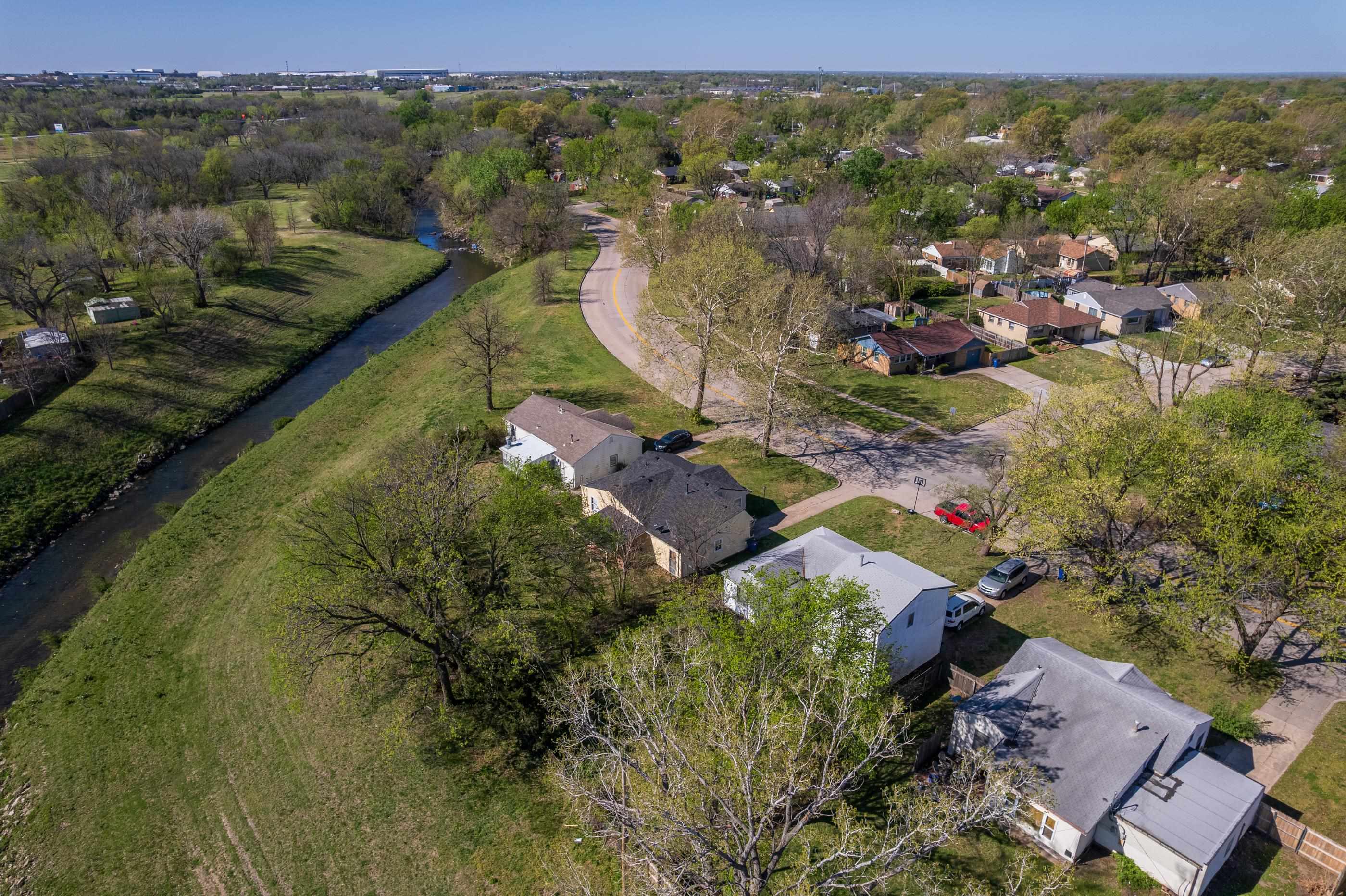2116 S Edgemoor Street Wichita KS 67218