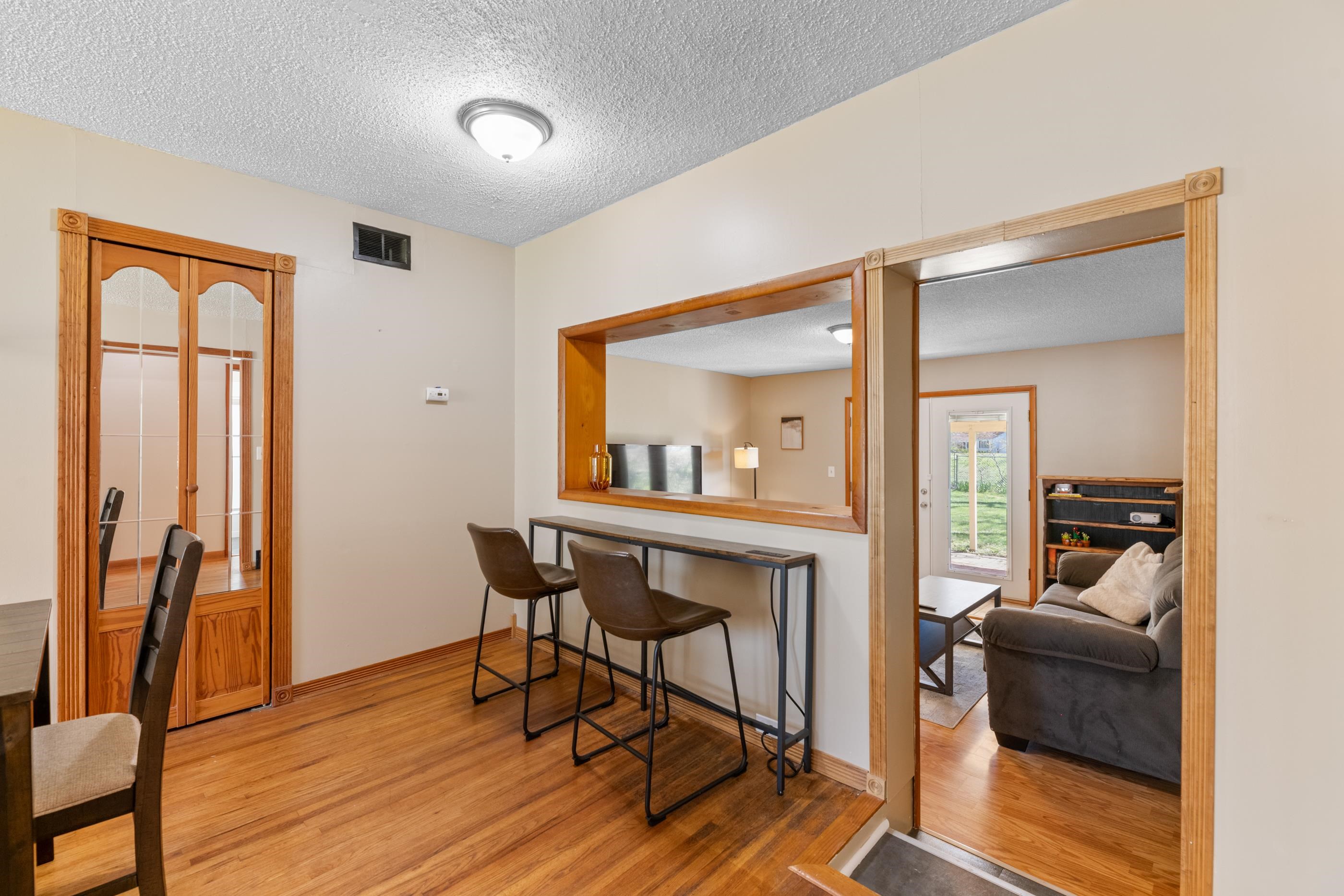 2116 S Edgemoor Street Wichita KS 67218