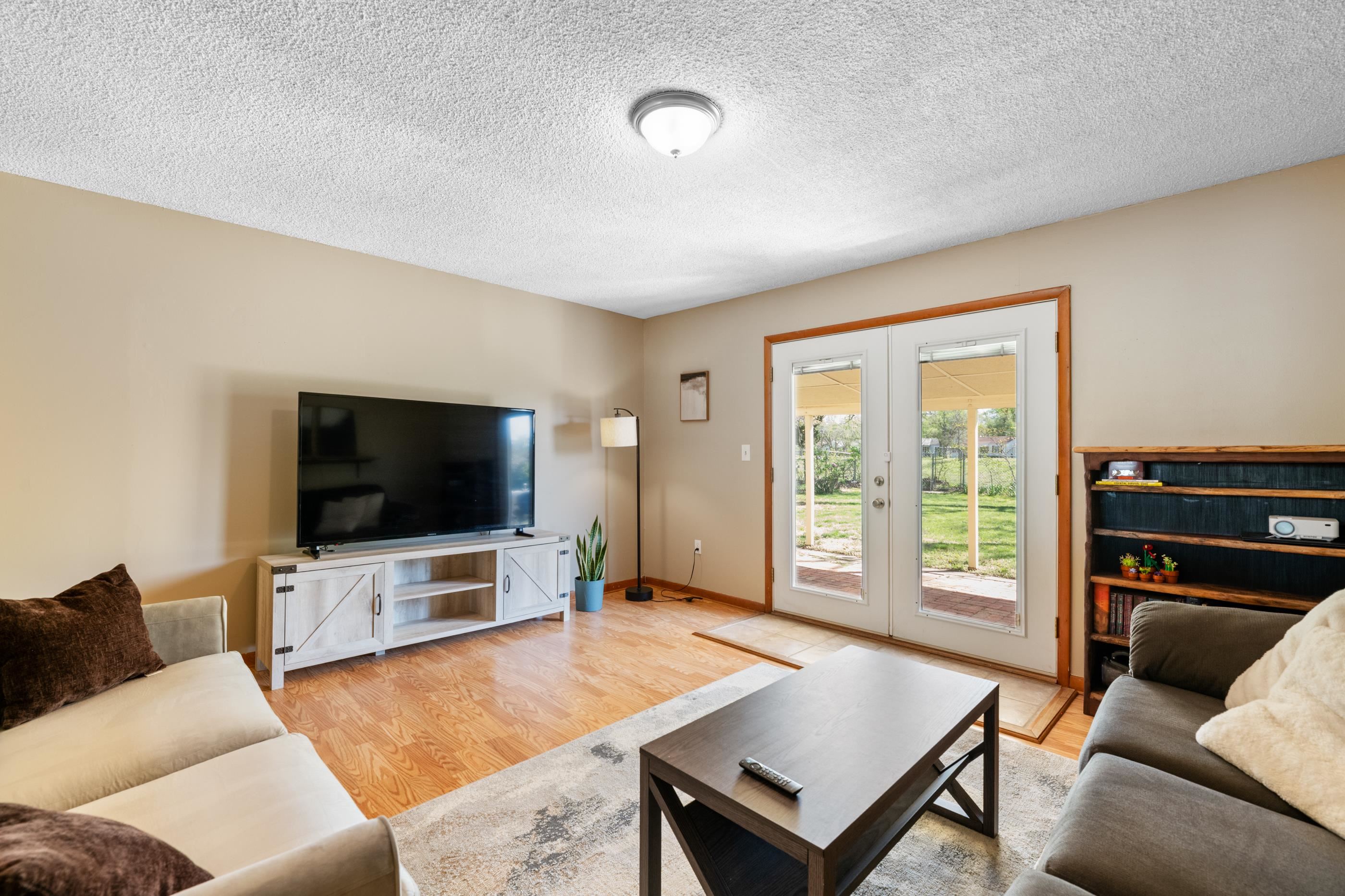 2116 S Edgemoor Street Wichita KS 67218