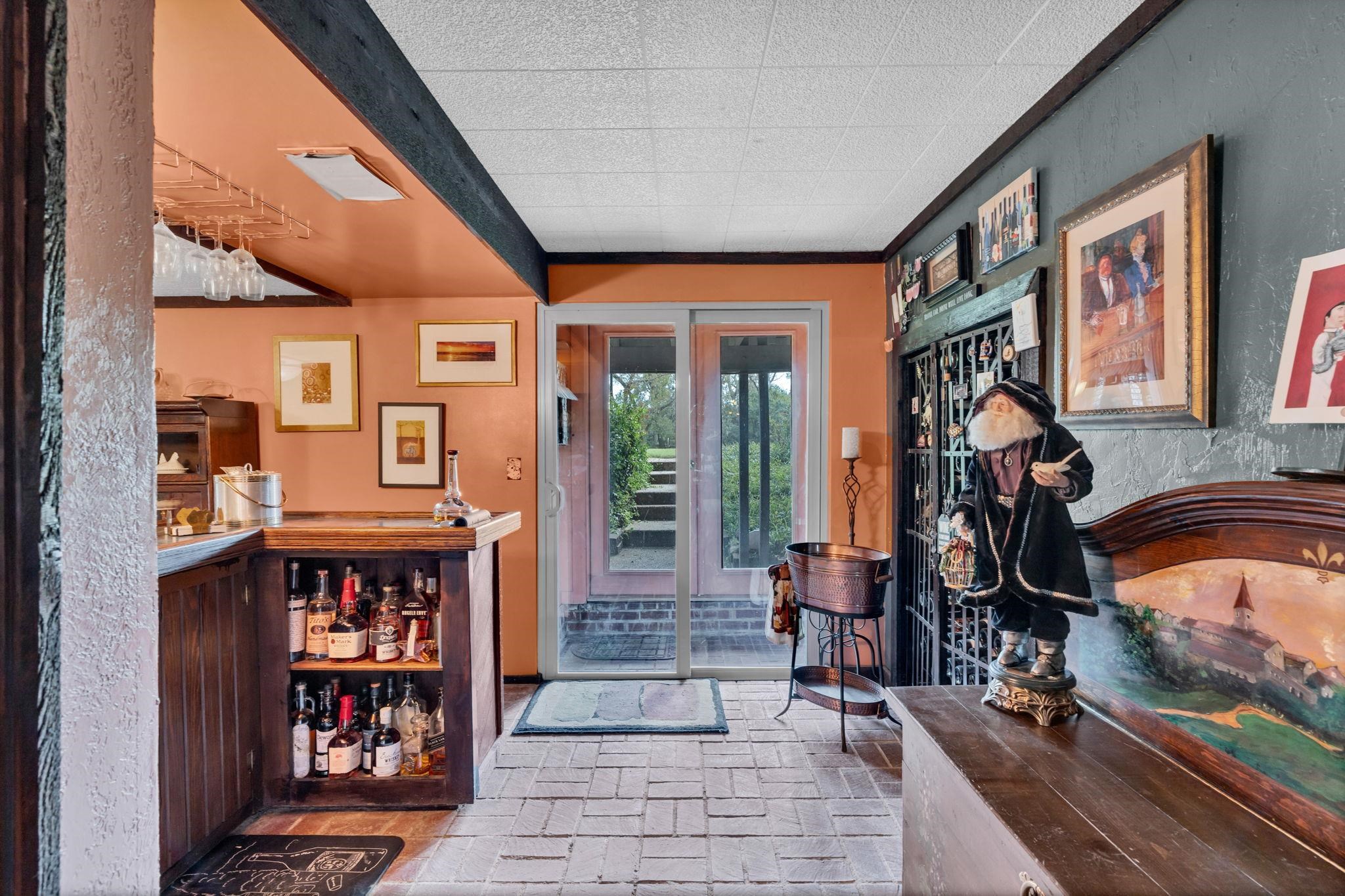 25 S Pony Meadows Wichita KS 67232