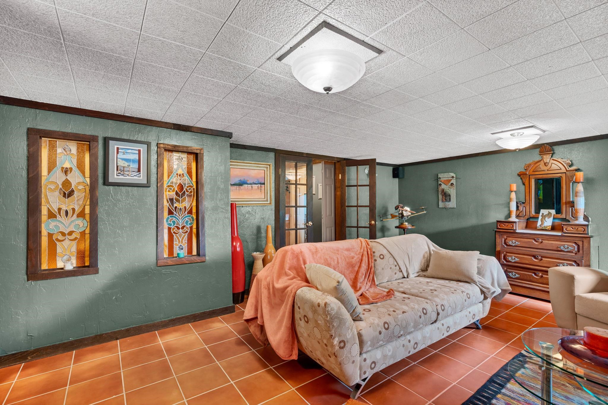 25 S Pony Meadows Wichita KS 67232