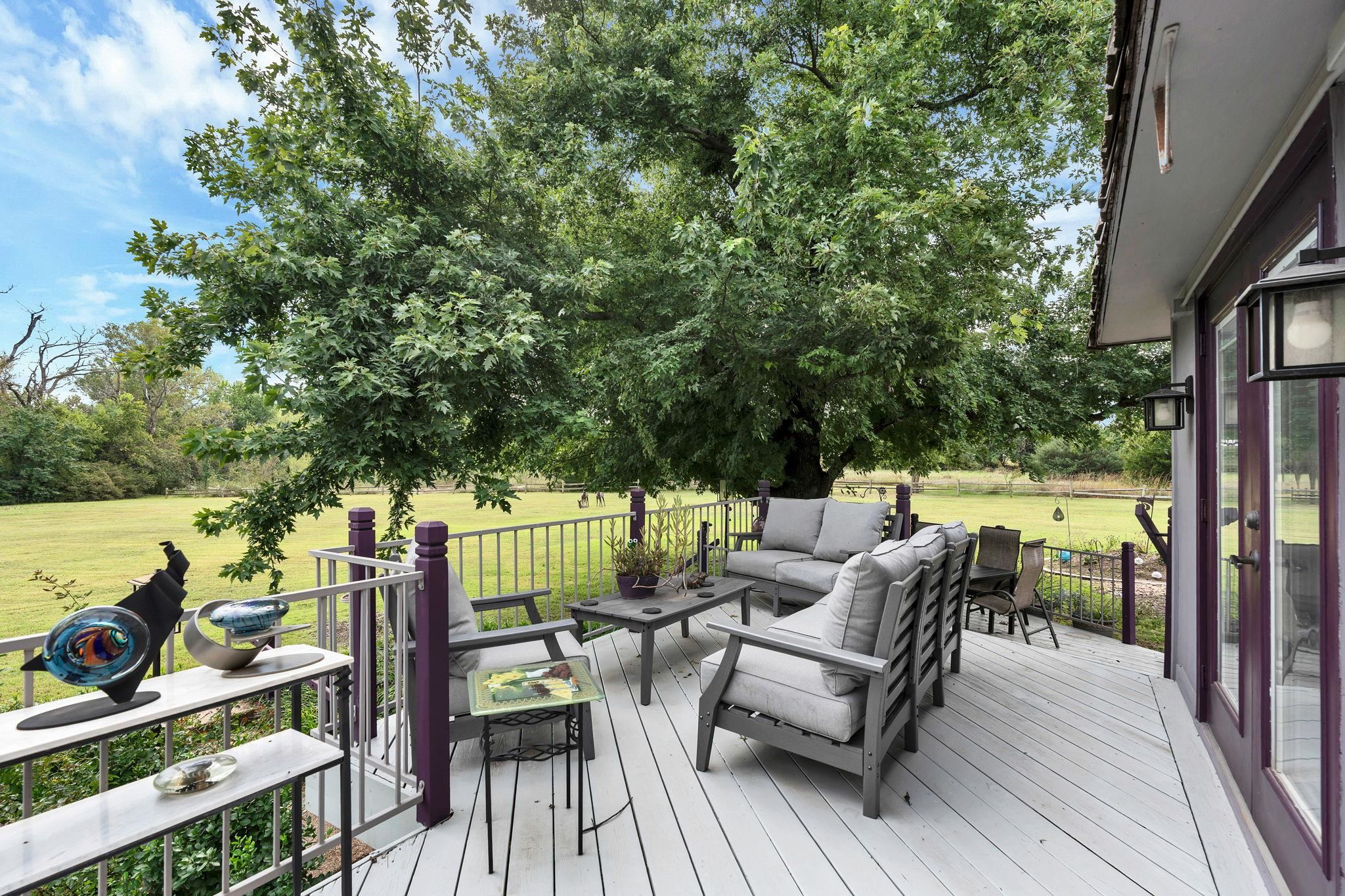 25 S Pony Meadows Wichita KS 67232