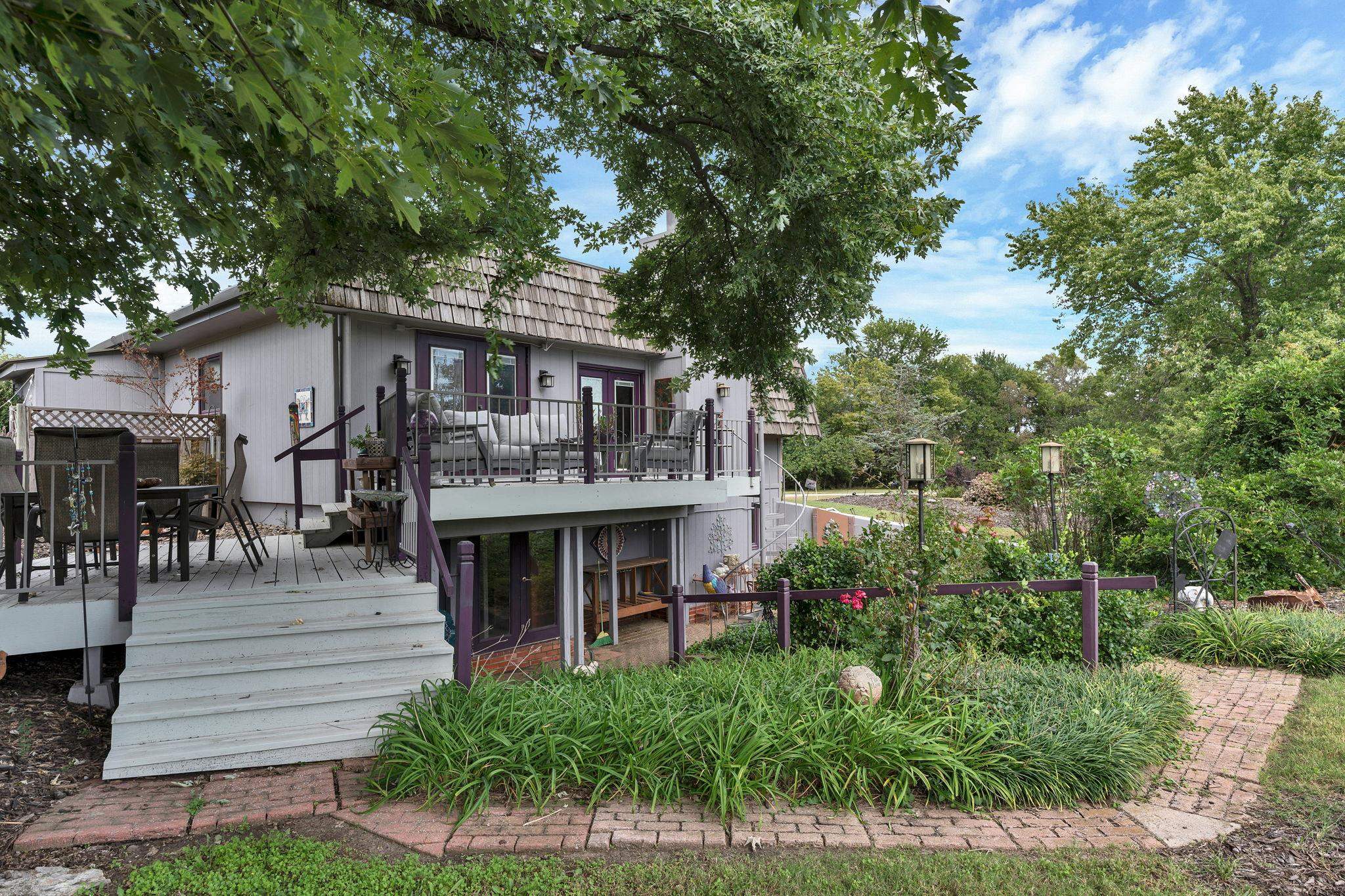 25 S Pony Meadows Wichita KS 67232