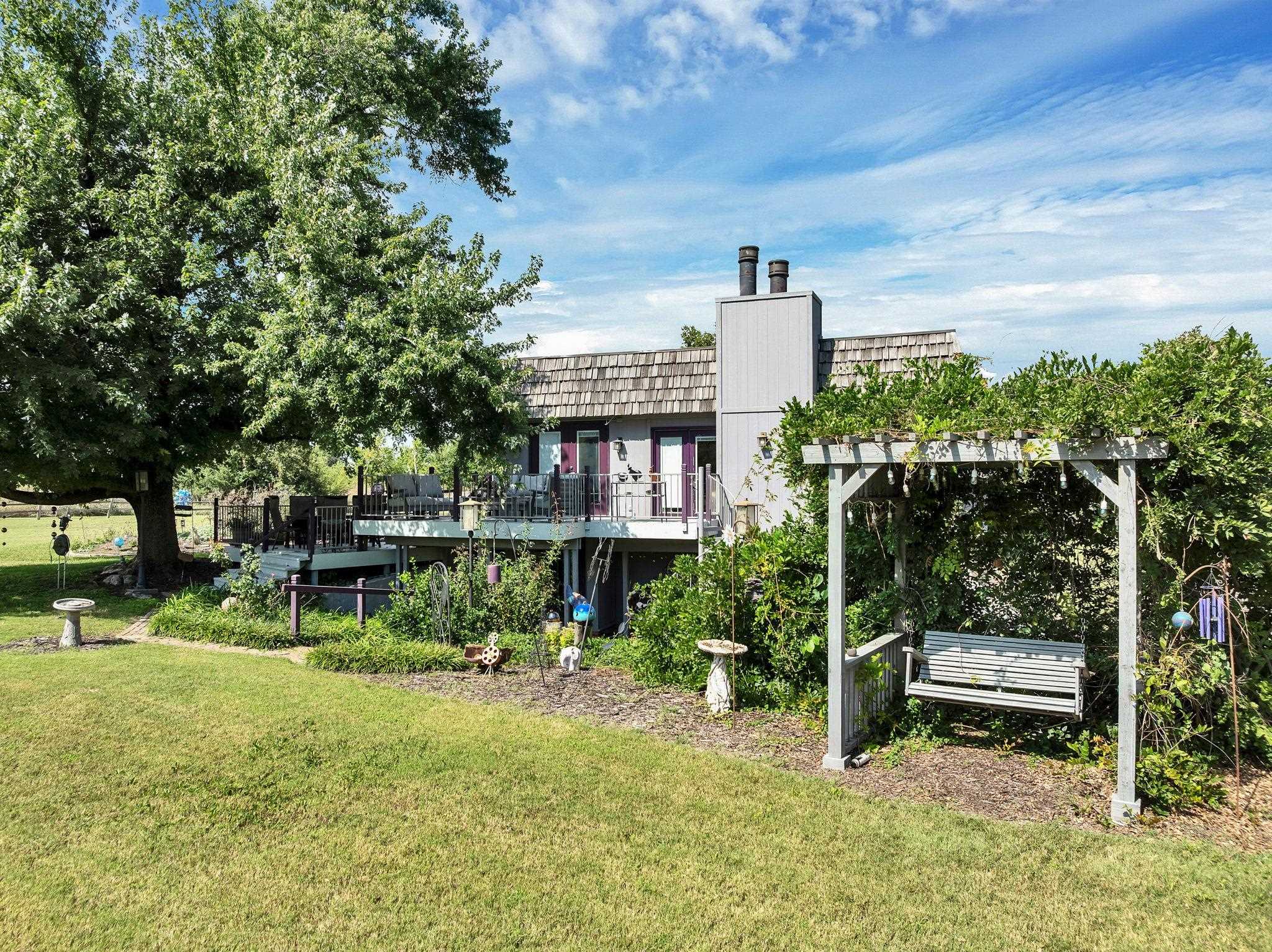 25 S Pony Meadows Wichita KS 67232