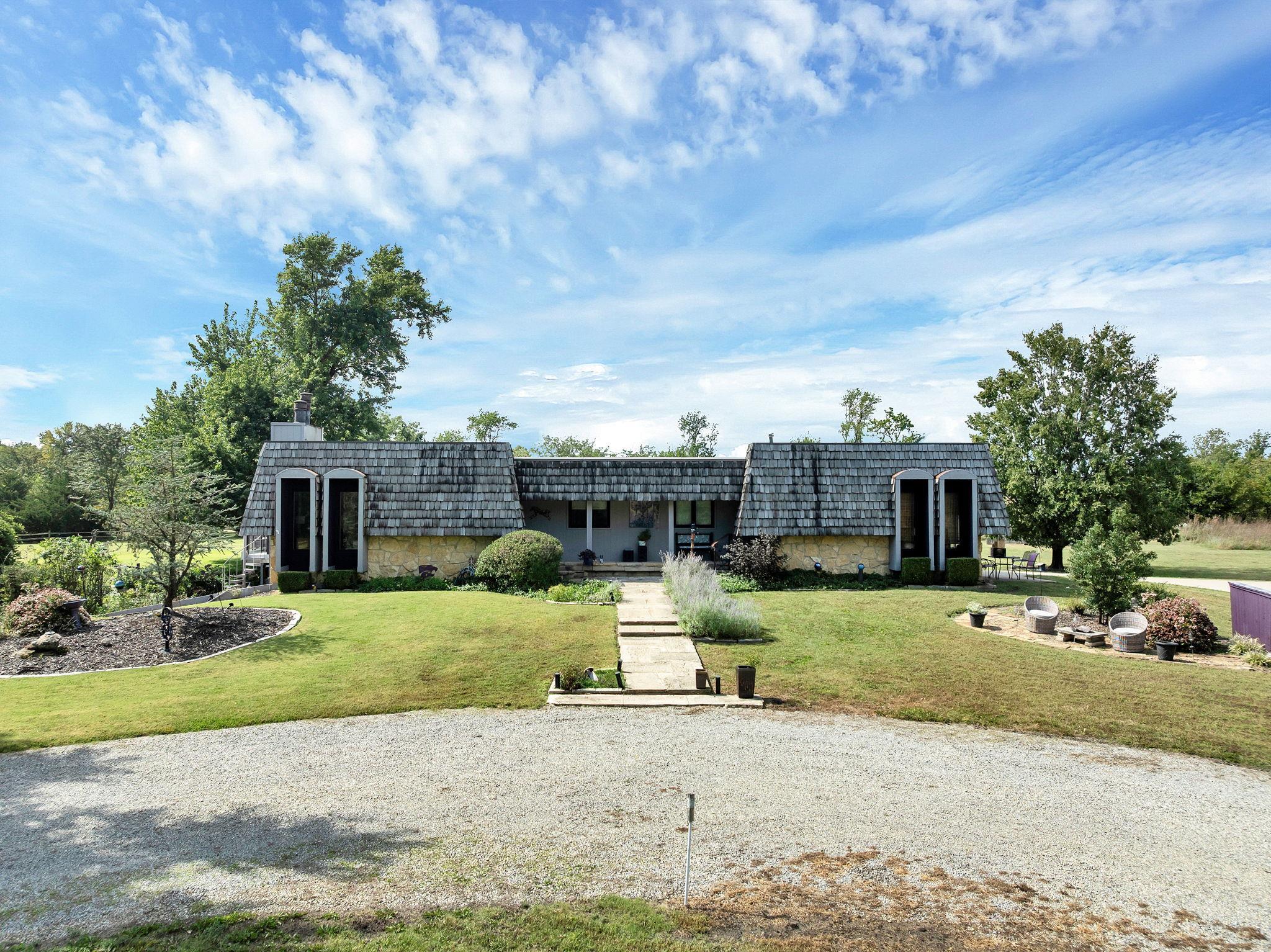 25 S Pony Meadows Wichita KS 67232