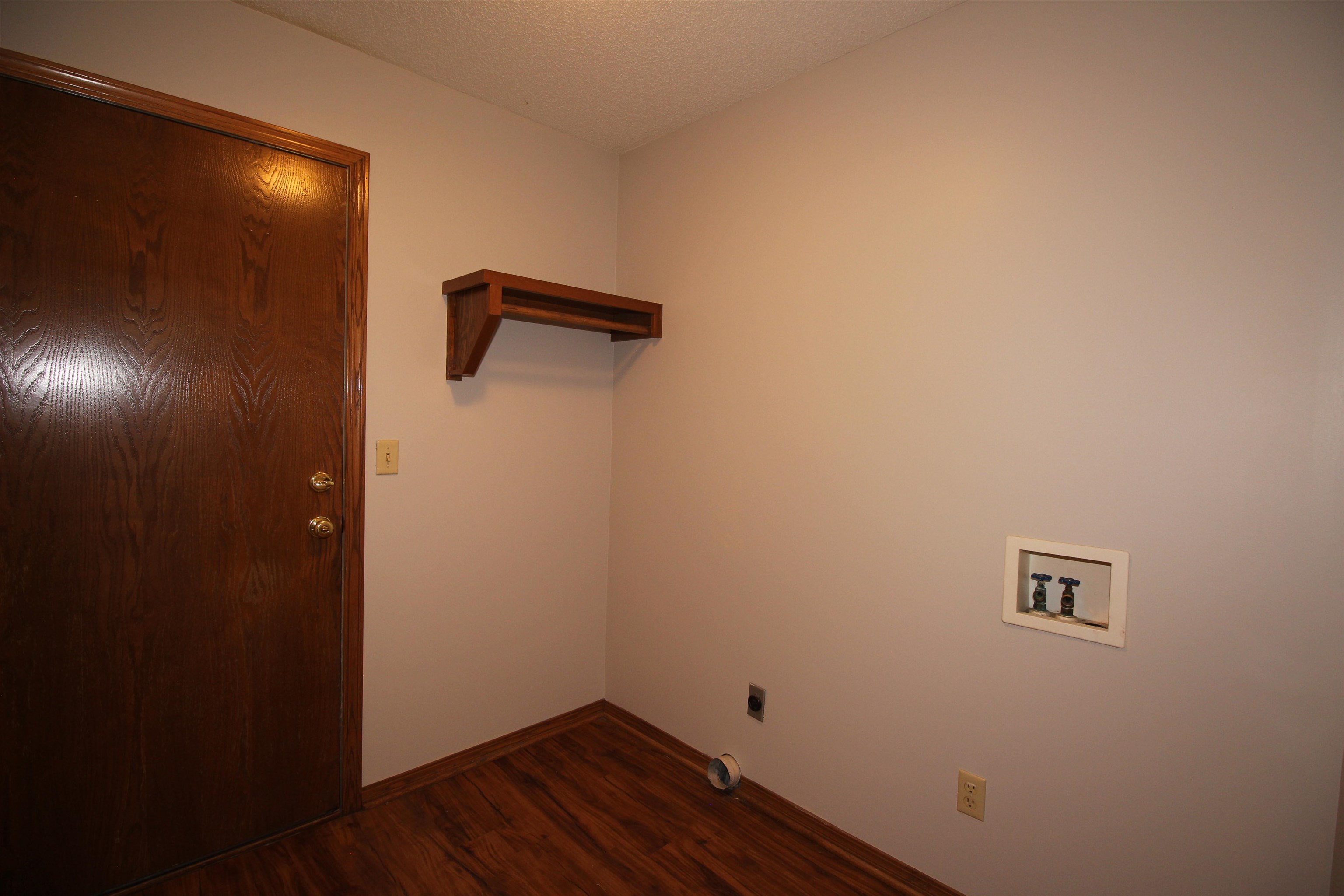 1114 S Longford Street Wichita KS 67207-3238