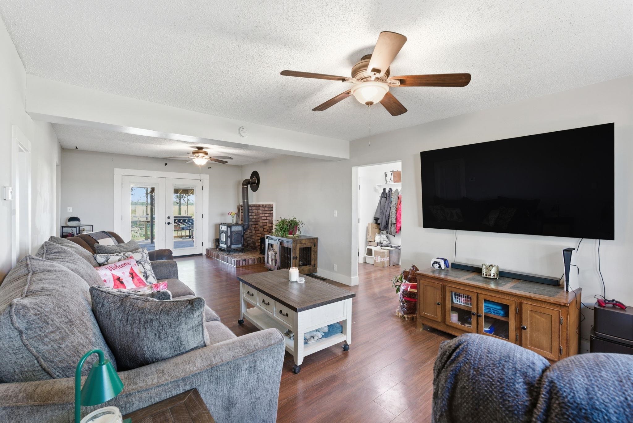 1625 E 60th Avenue N Belle Plaine KS 67013
