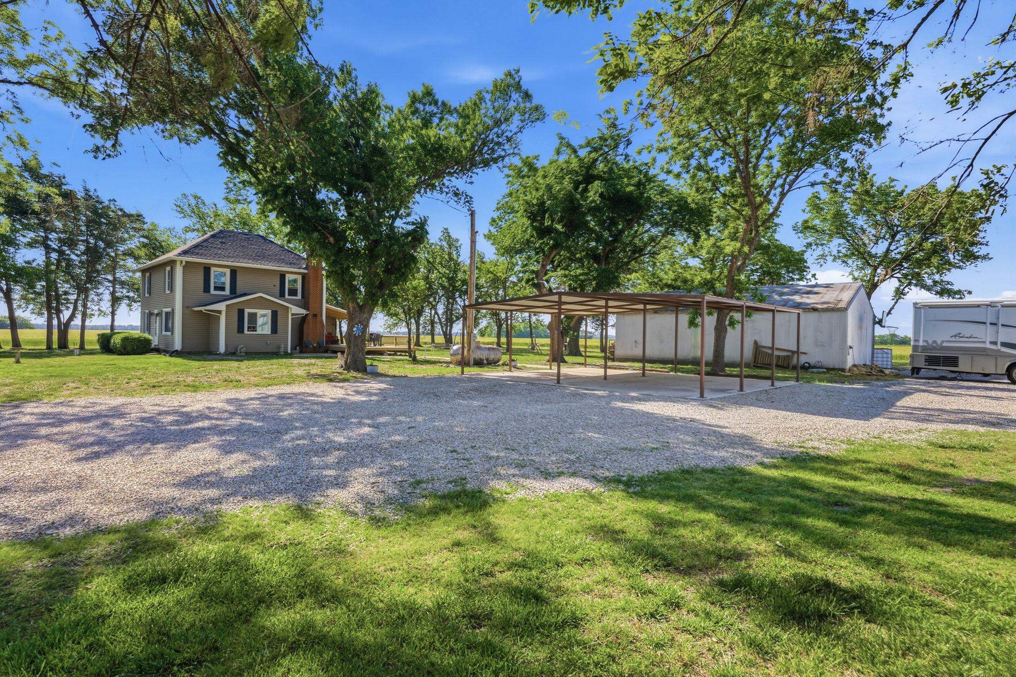 1625 E 60th Avenue N Belle Plaine KS 67013
