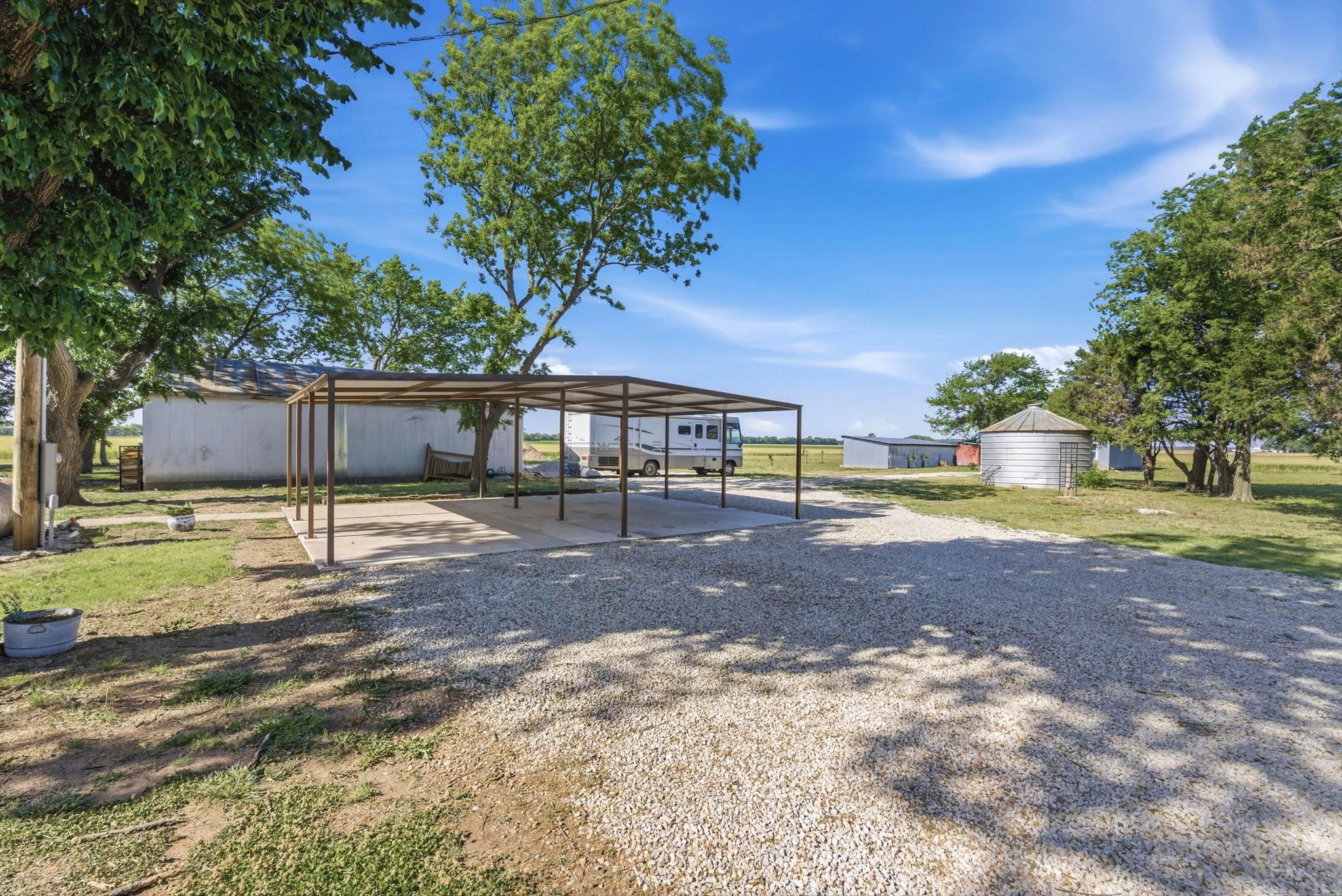 1625 E 60th Avenue N Belle Plaine KS 67013