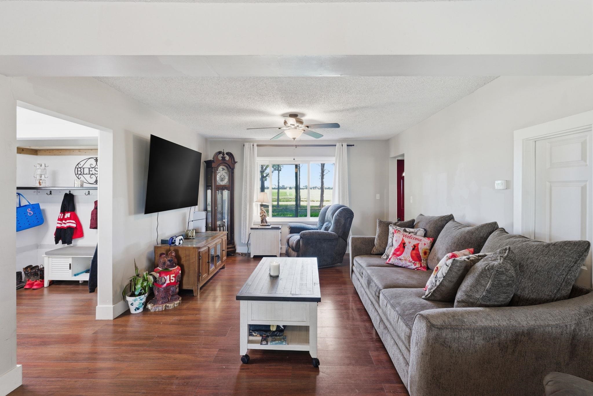 1625 E 60th Avenue N Belle Plaine KS 67013