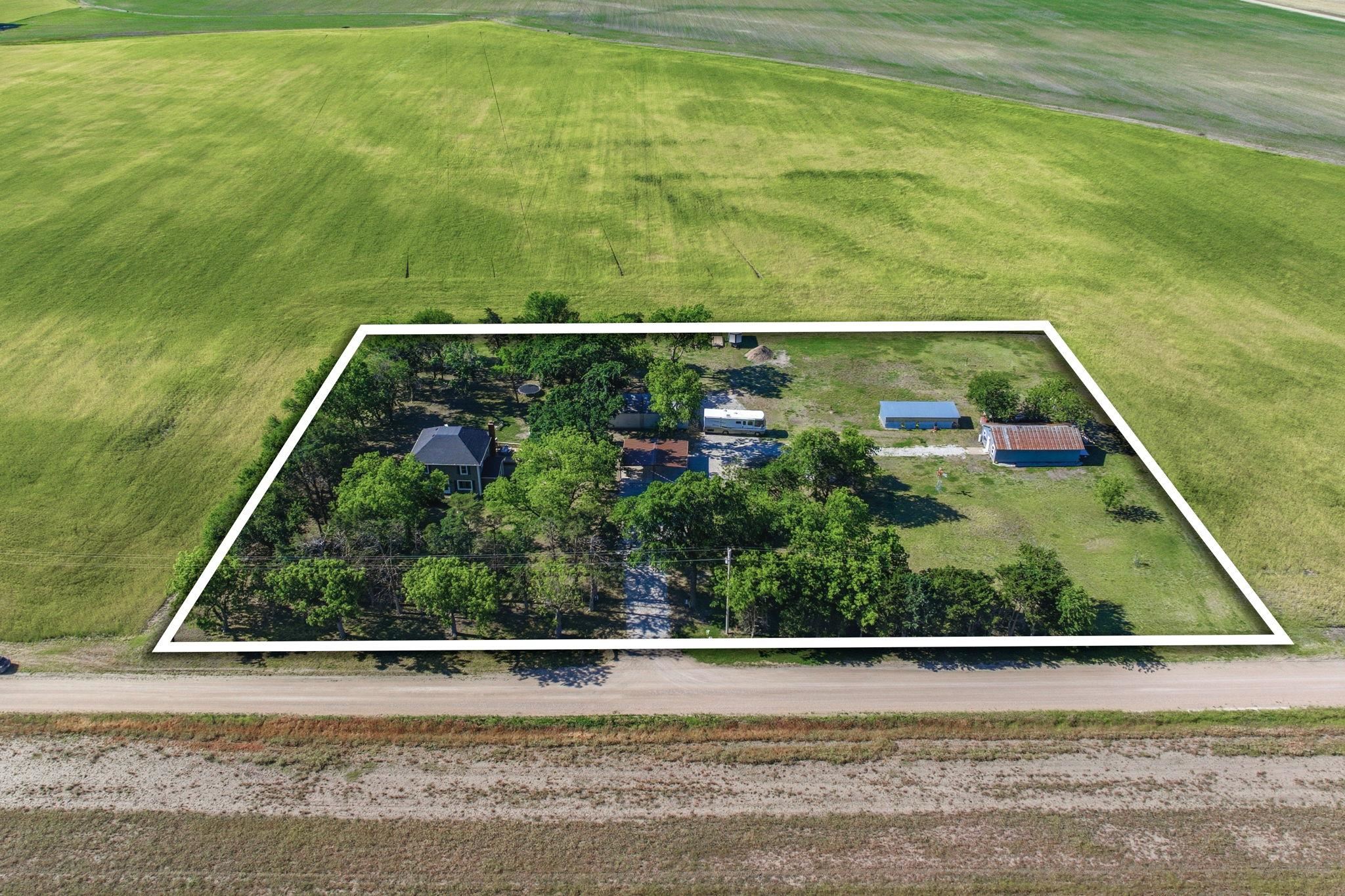 1625 E 60th Avenue N Belle Plaine KS 67013