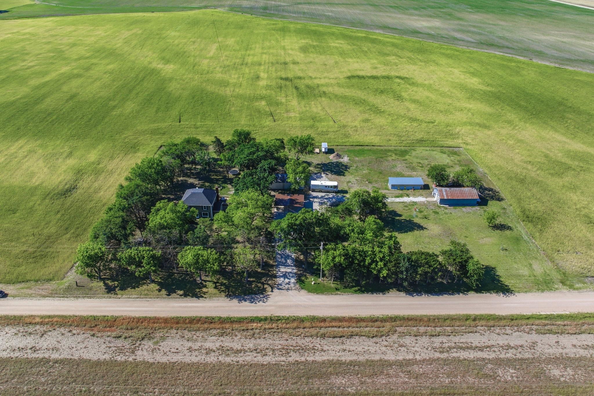 1625 E 60th Avenue N Belle Plaine KS 67013