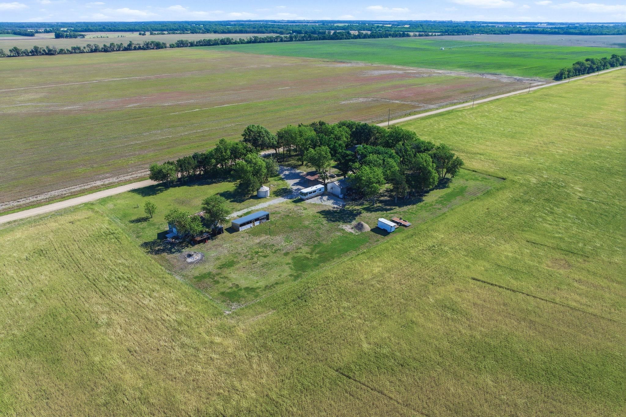 1625 E 60th Avenue N Belle Plaine KS 67013
