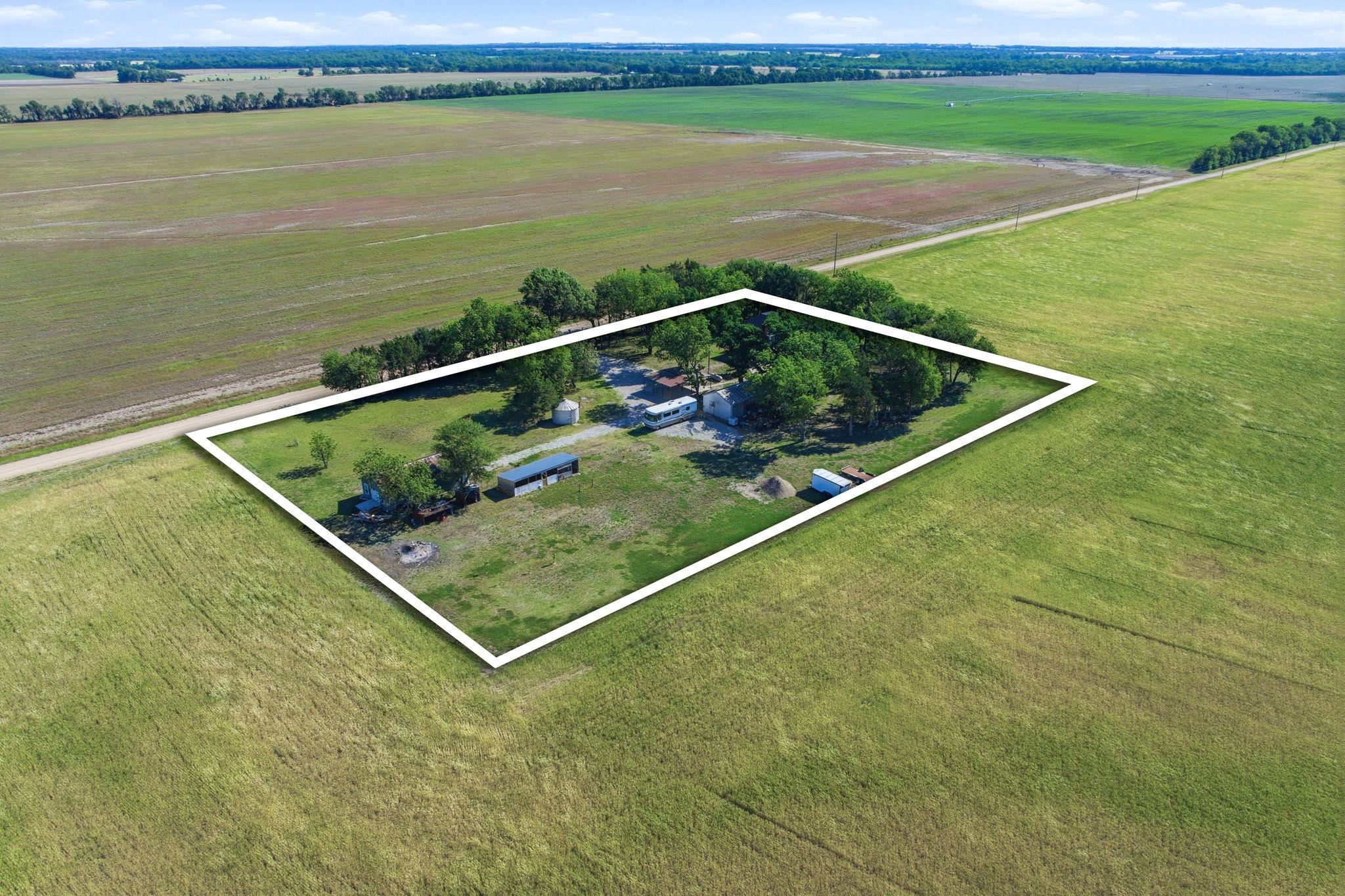 1625 E 60th Avenue N Belle Plaine KS 67013