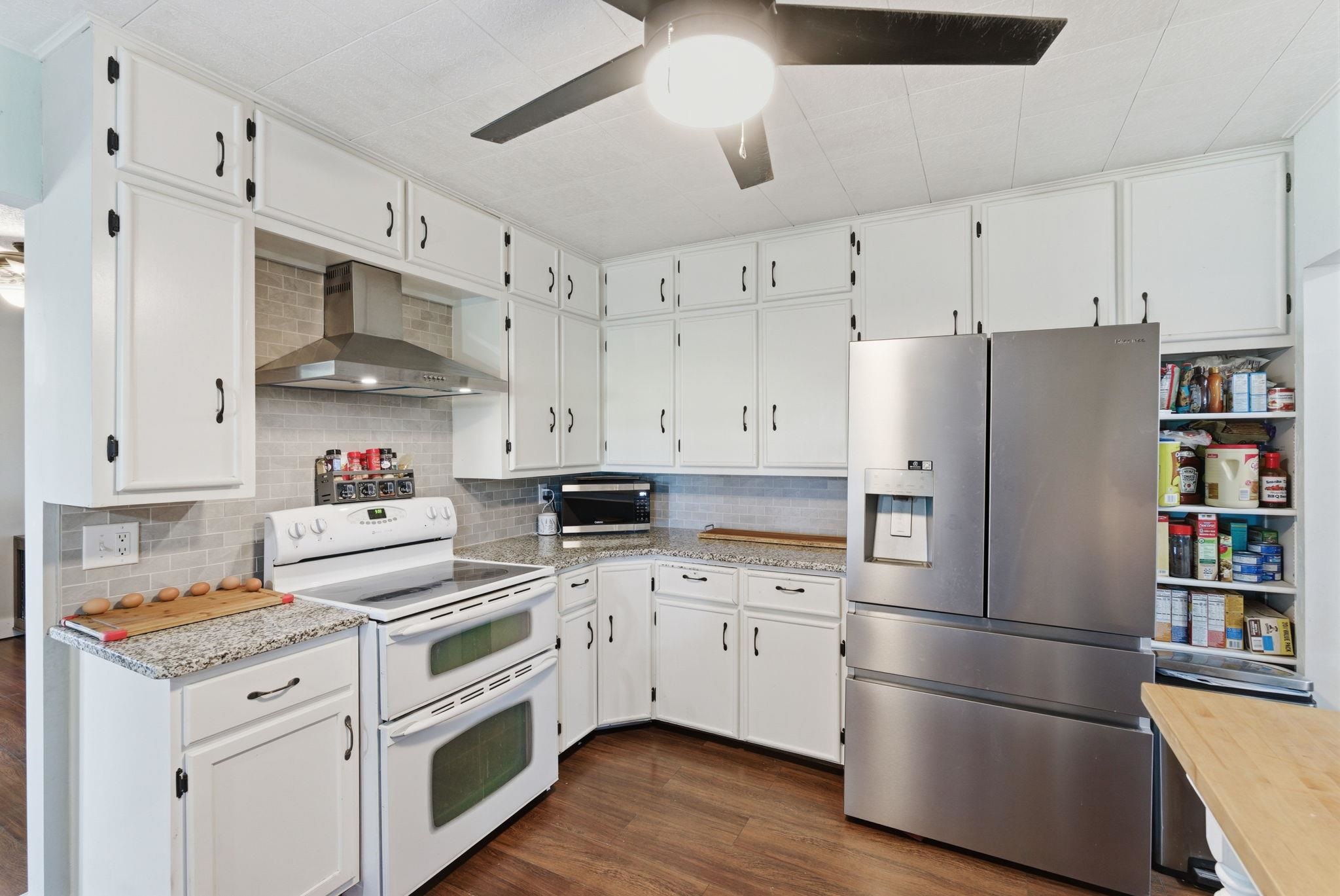1625 E 60th Avenue N Belle Plaine KS 67013