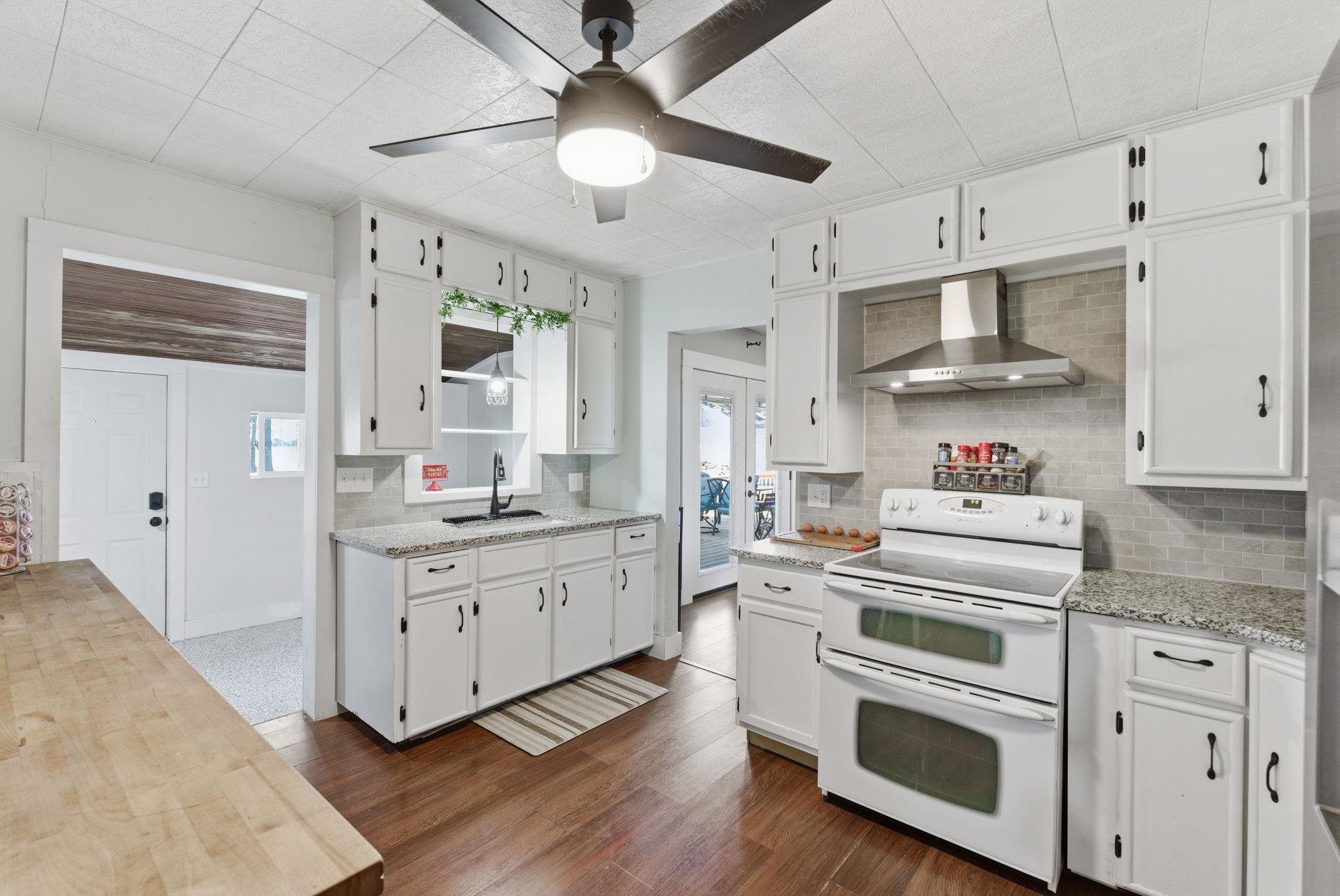 1625 E 60th Avenue N Belle Plaine KS 67013