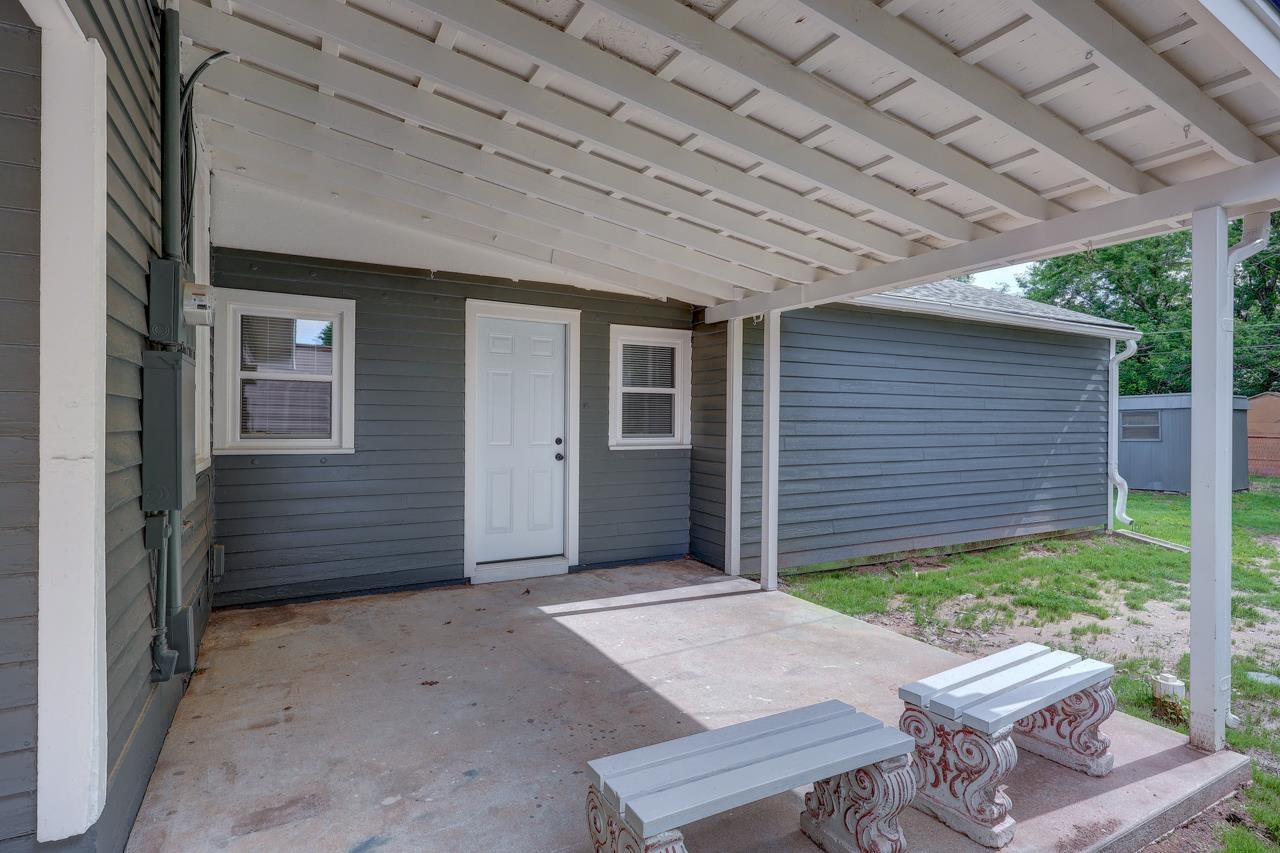 1320 N 9th Street Arkansas City KS 67005