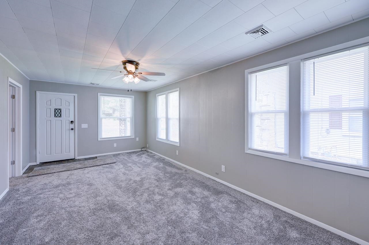 1320 N 9th Street Arkansas City KS 67005