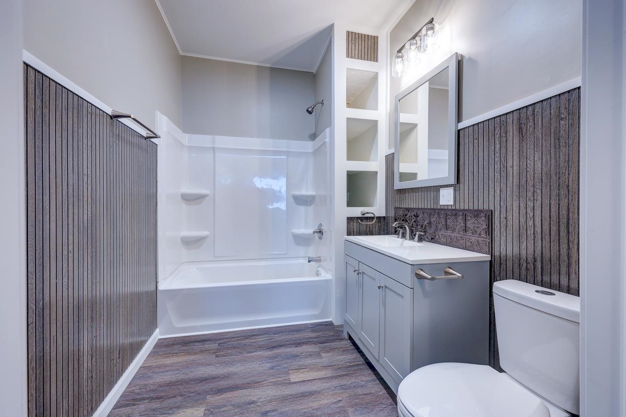 1320 N 9th Street Arkansas City KS 67005