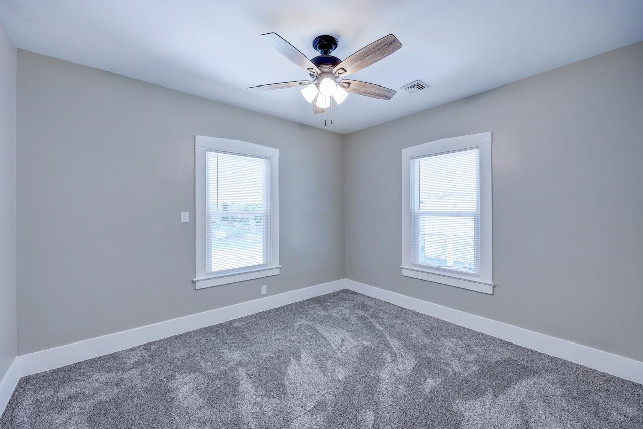 1320 N 9th Street Arkansas City KS 67005