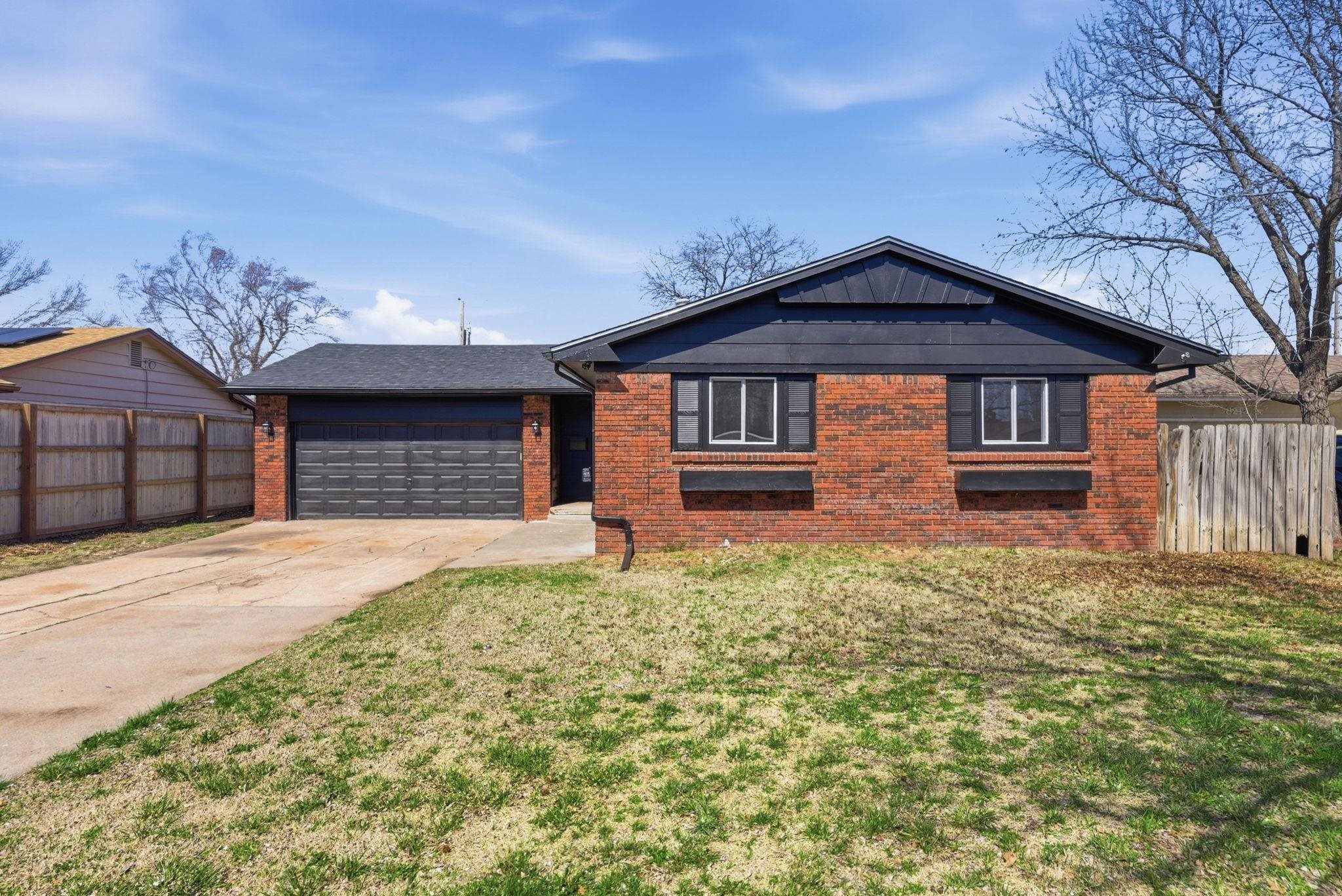 Wichita KS, 8208 E Grail