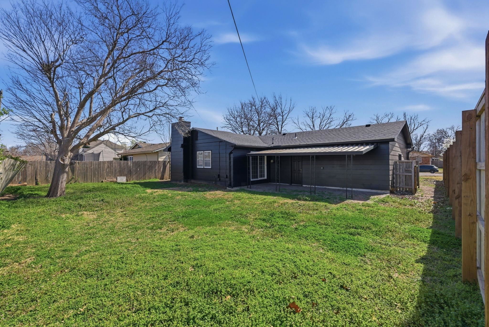 8208 E Grail Wichita KS 67207