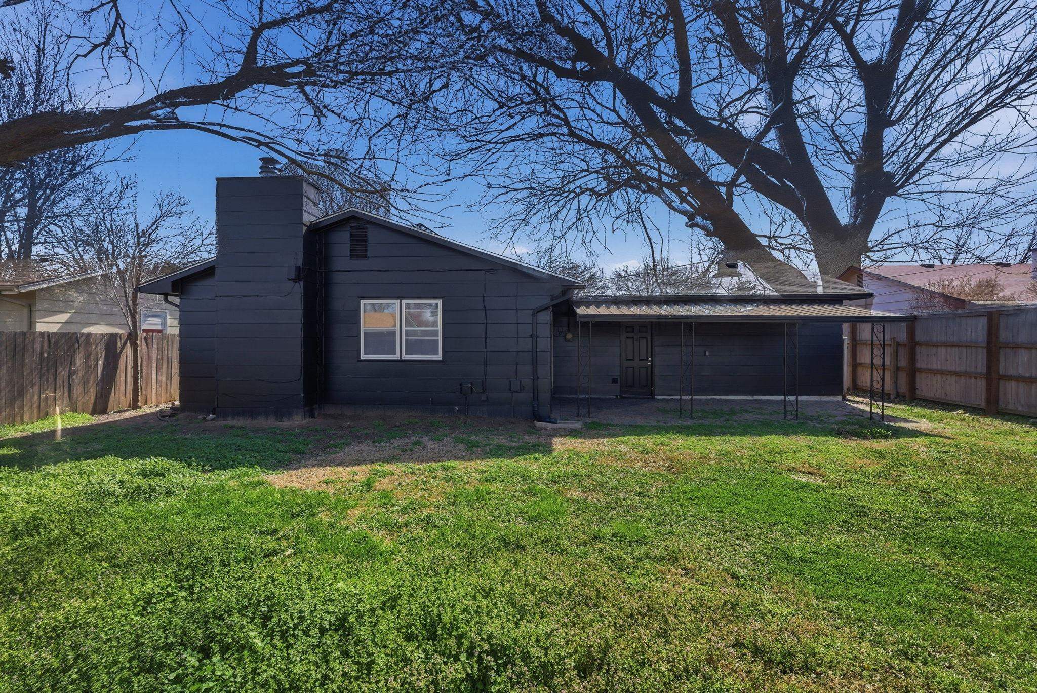 8208 E Grail Wichita KS 67207