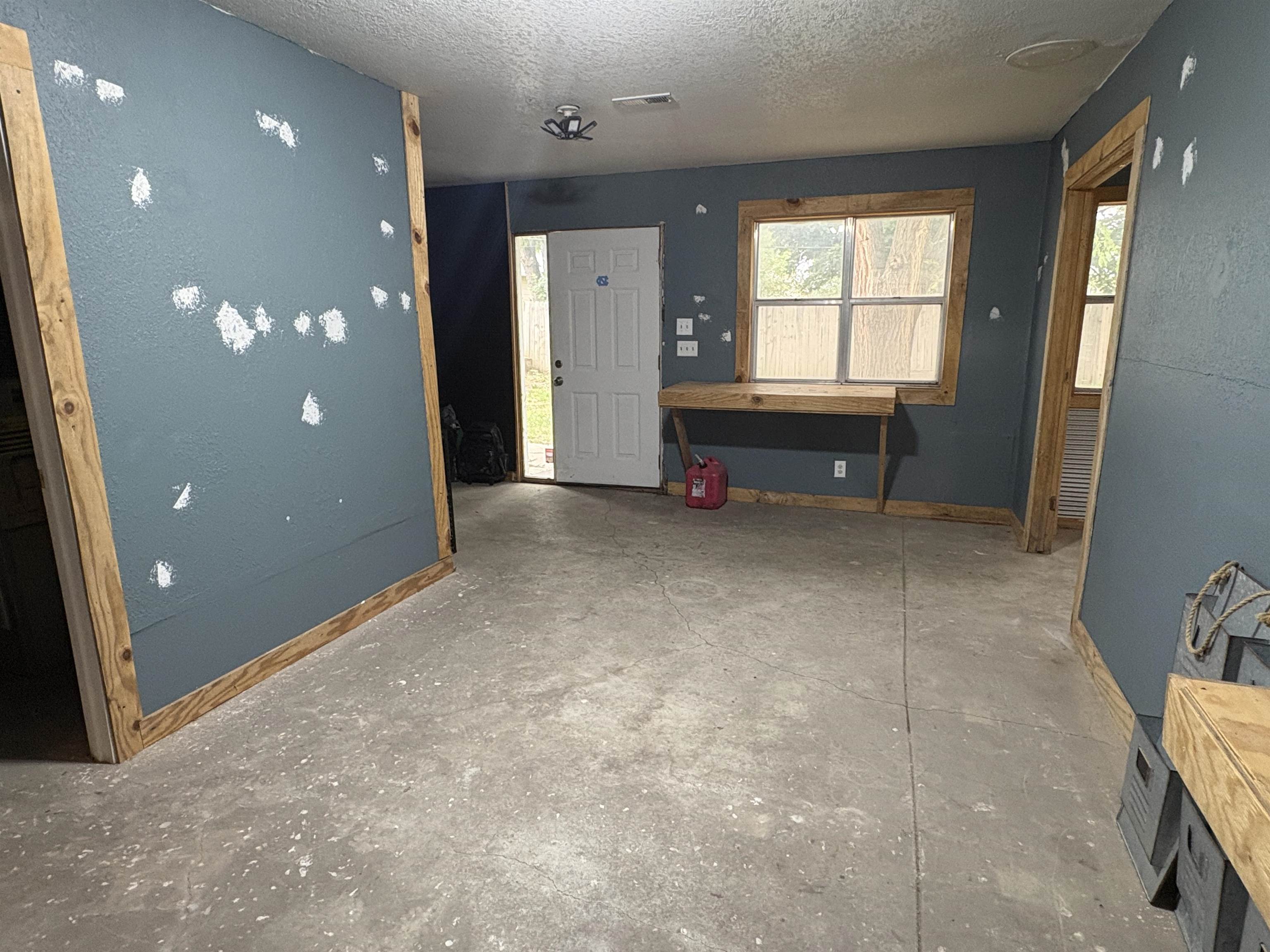 1009 Helen Augusta KS 67010