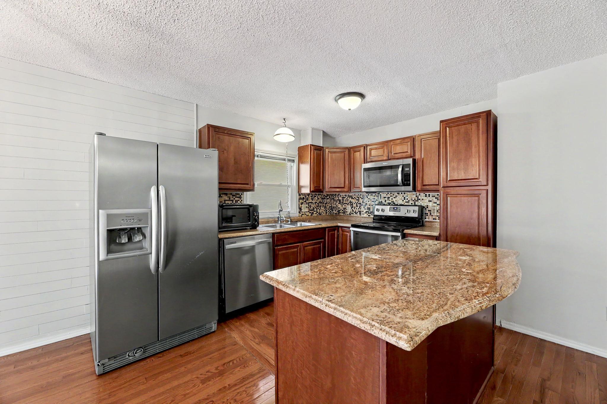4051 Clarendon Bel Aire KS 67220