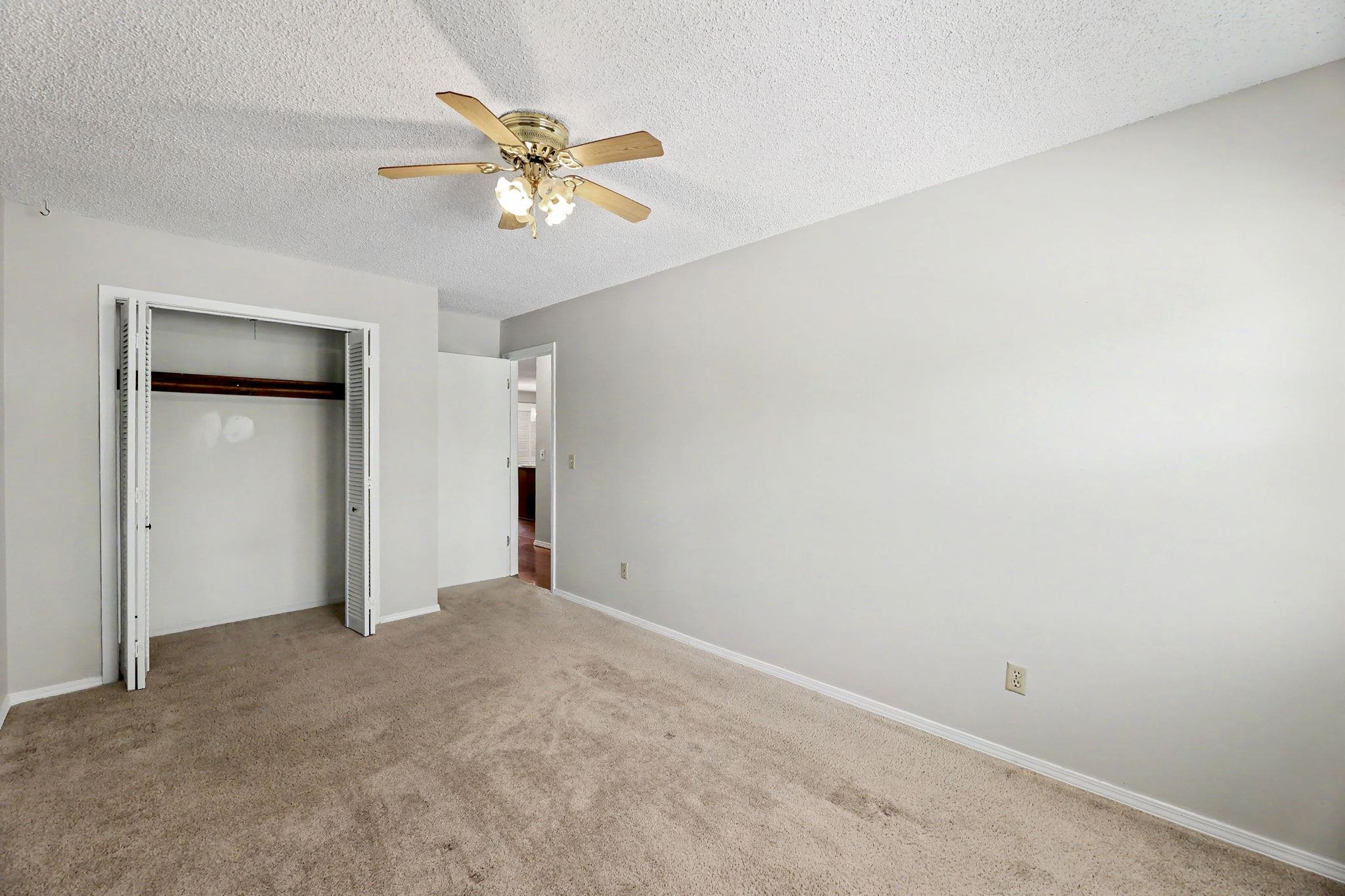 4051 Clarendon Bel Aire KS 67220