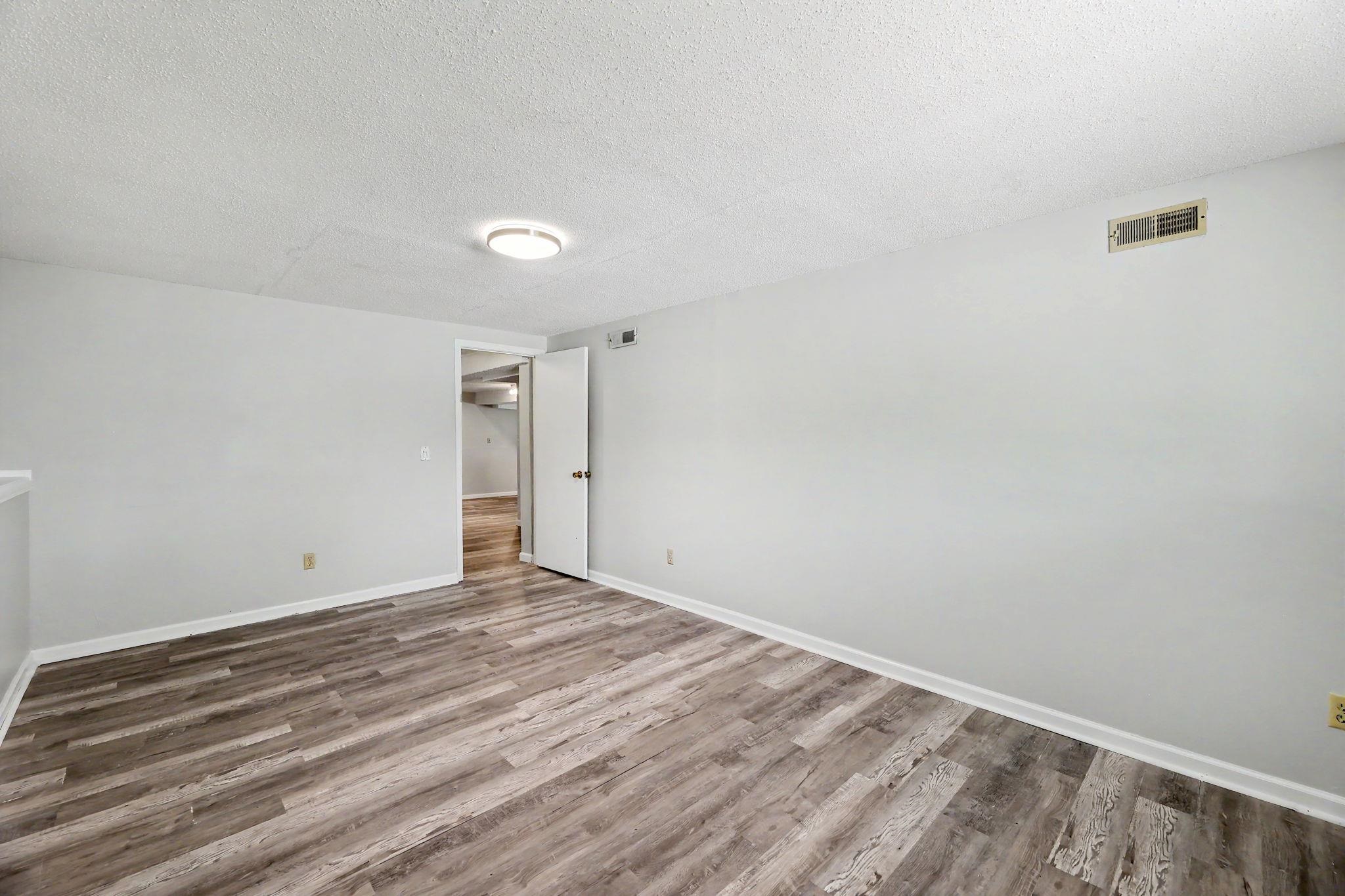 4051 Clarendon Bel Aire KS 67220