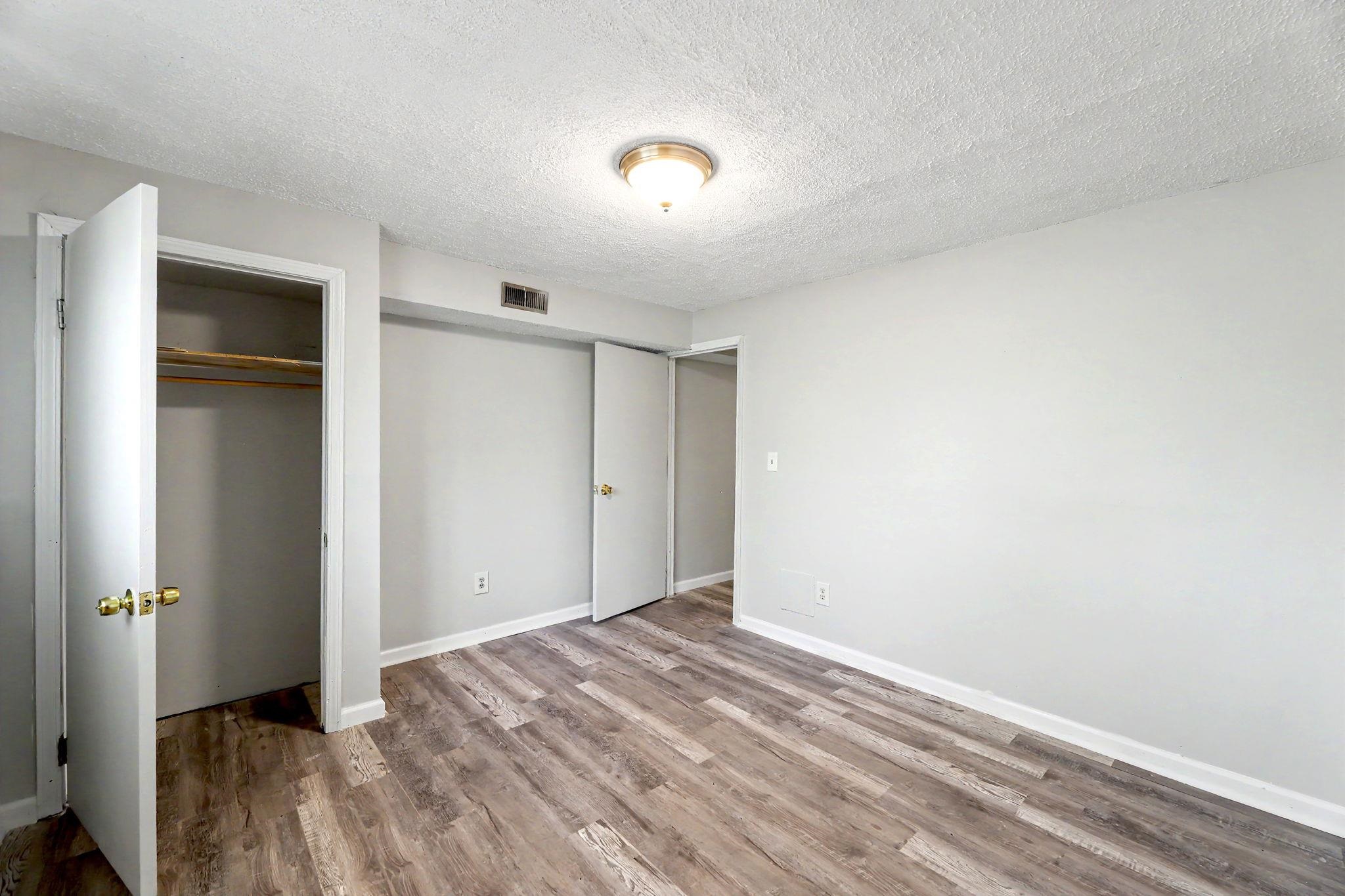 4051 Clarendon Bel Aire KS 67220