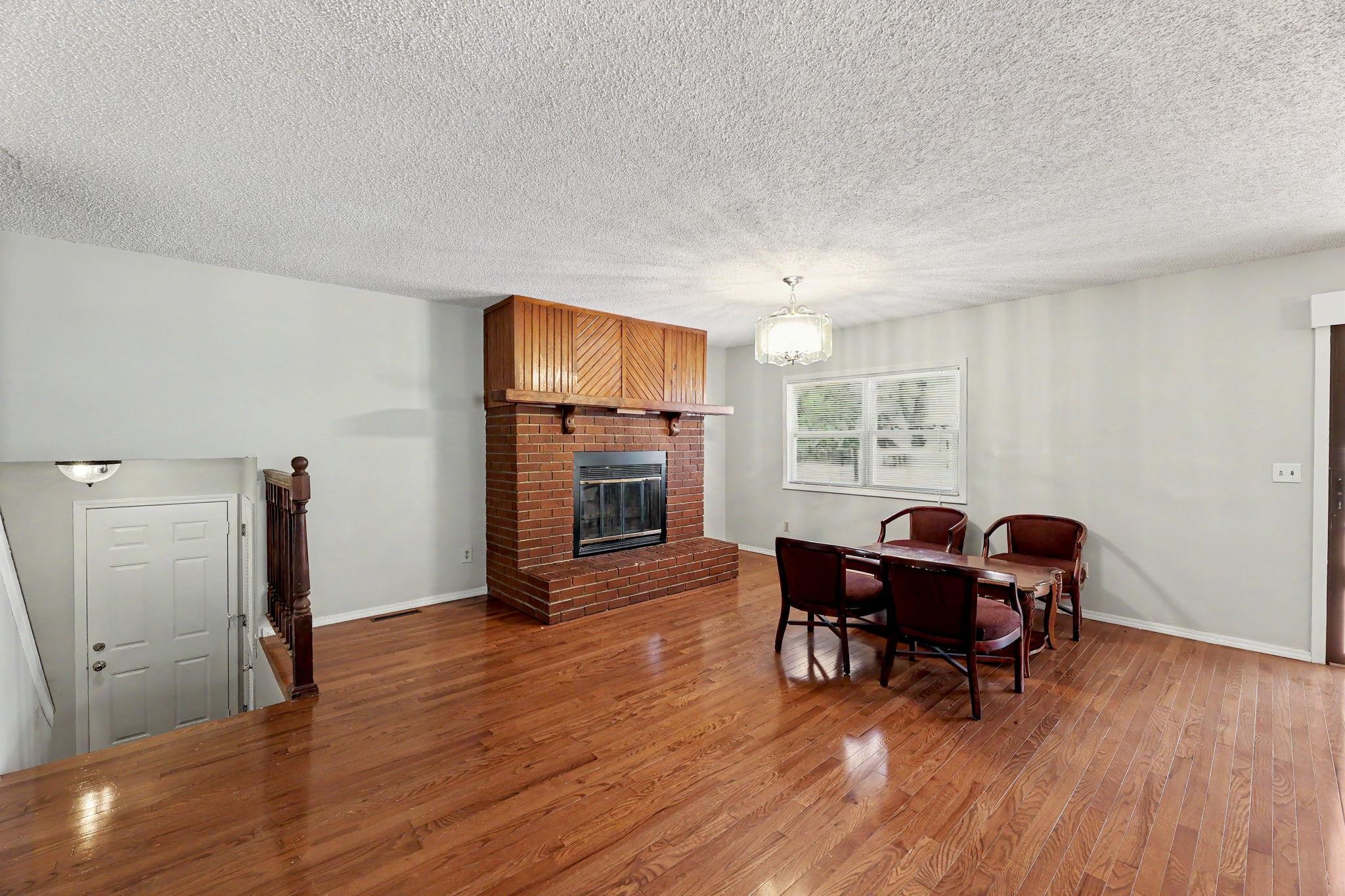4051 Clarendon Bel Aire KS 67220