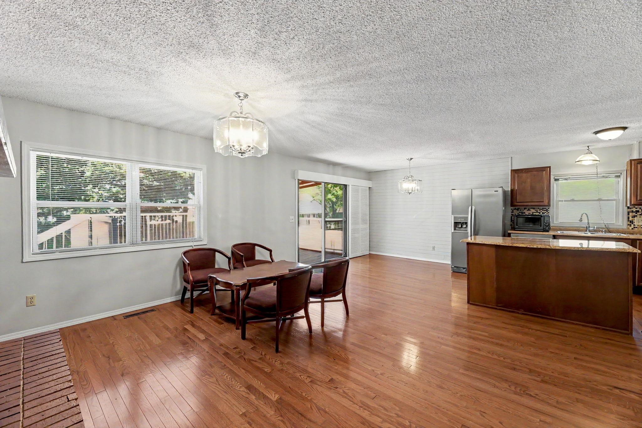 4051 Clarendon Bel Aire KS 67220