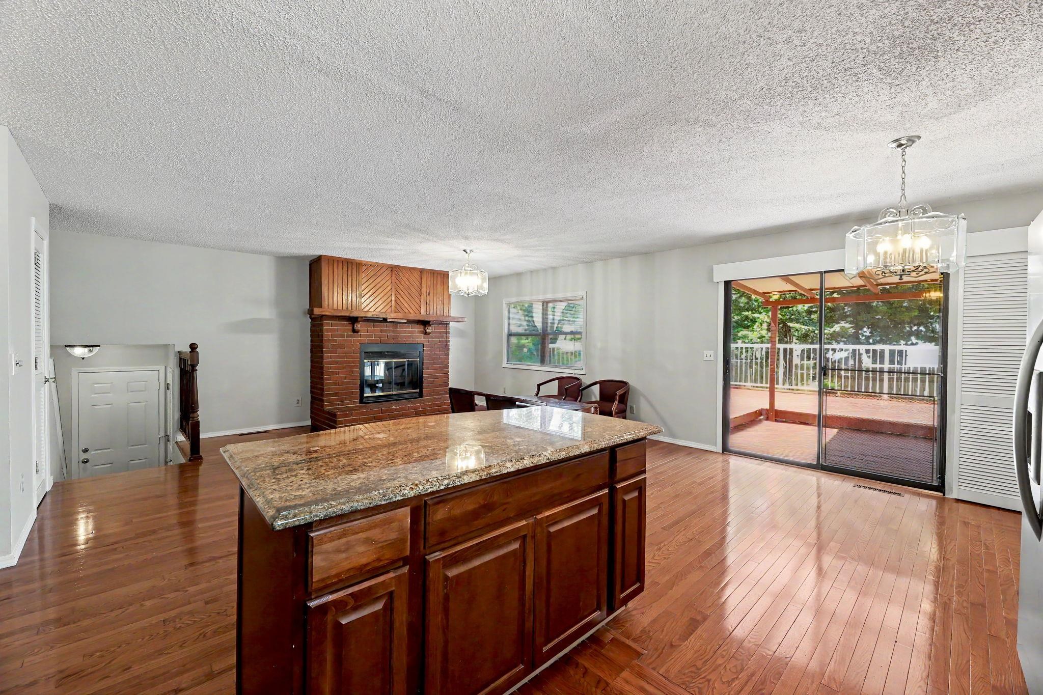 4051 Clarendon Bel Aire KS 67220