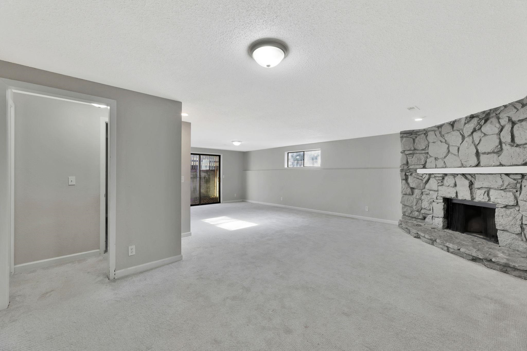 318 S Countryside Andover KS 67002