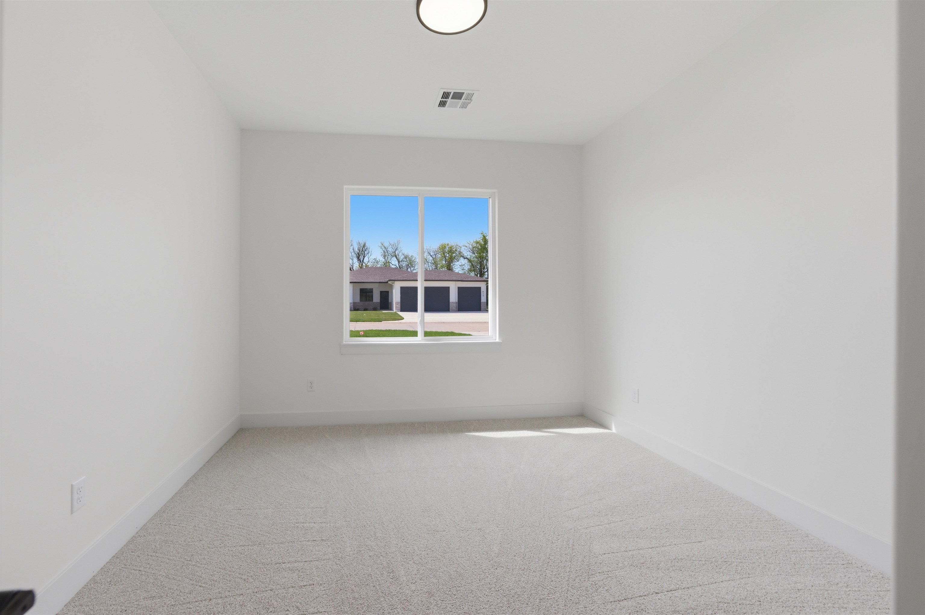 614 E Elmwood Street Park City KS 67147-1124