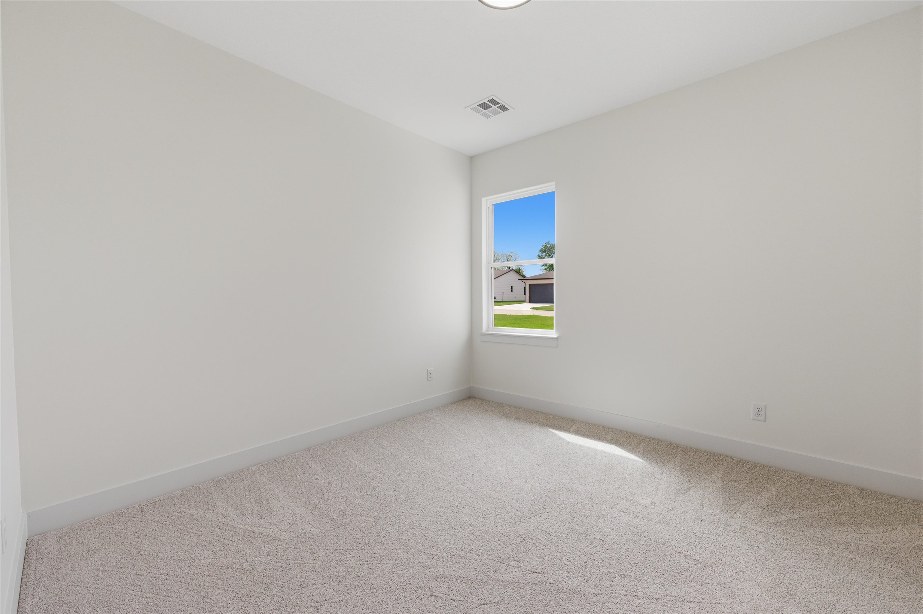 614 E Elmwood Street Park City KS 67147-1124