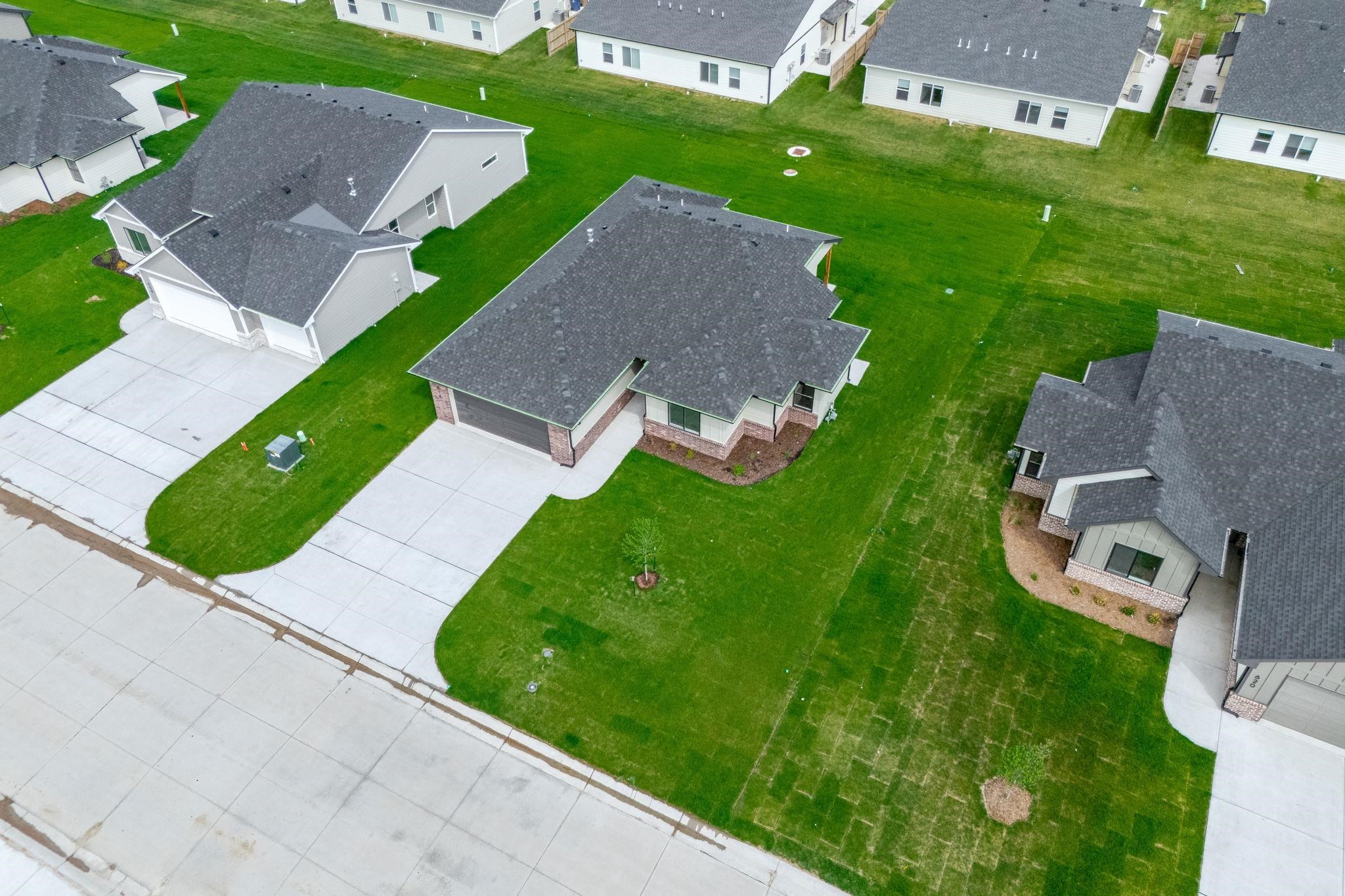 614 E Elmwood Street Park City KS 67147-1124