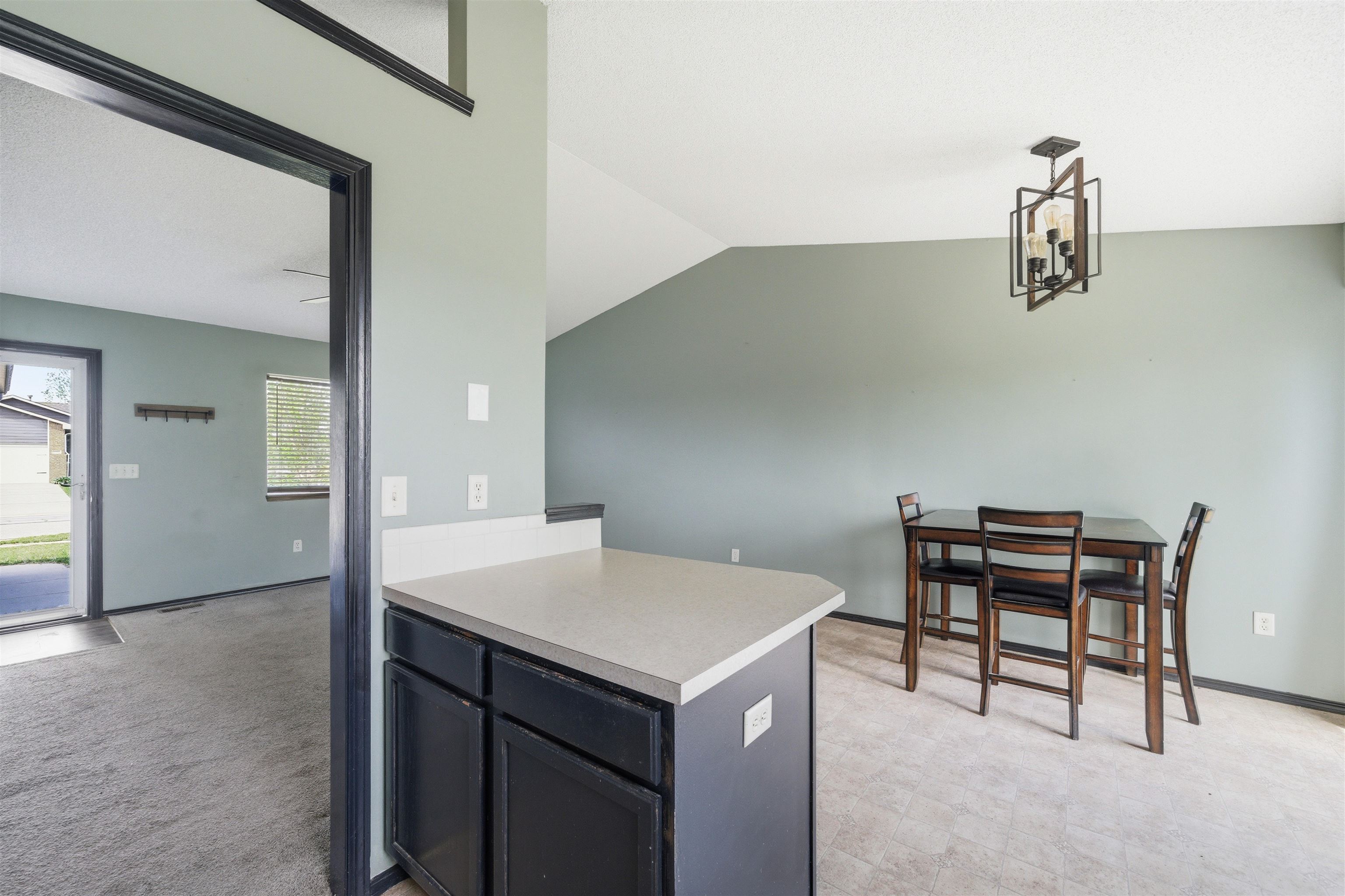 2302 S Rogers Lane Wichita KS 67235