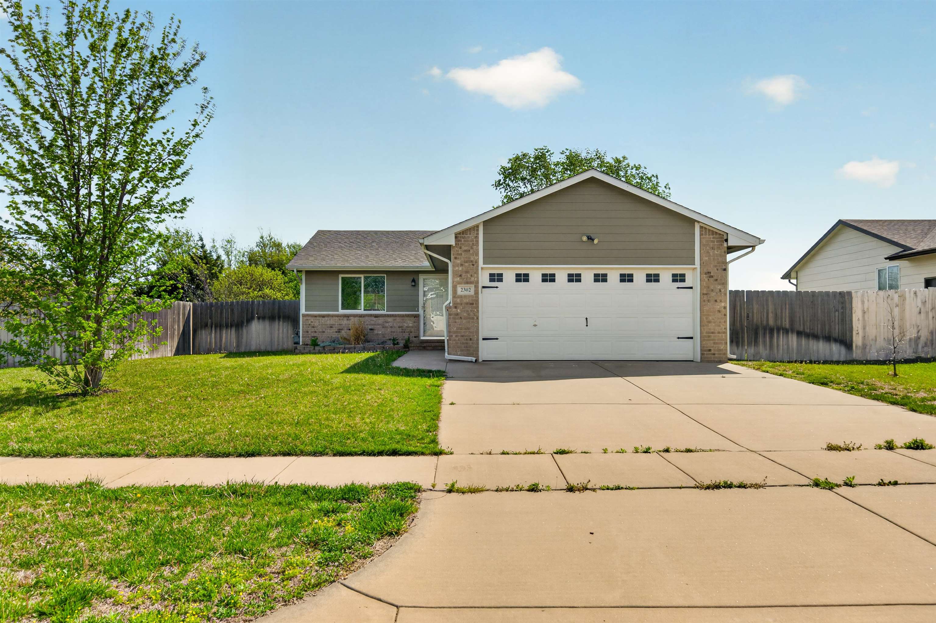 2302 S Rogers Lane Wichita KS 67235