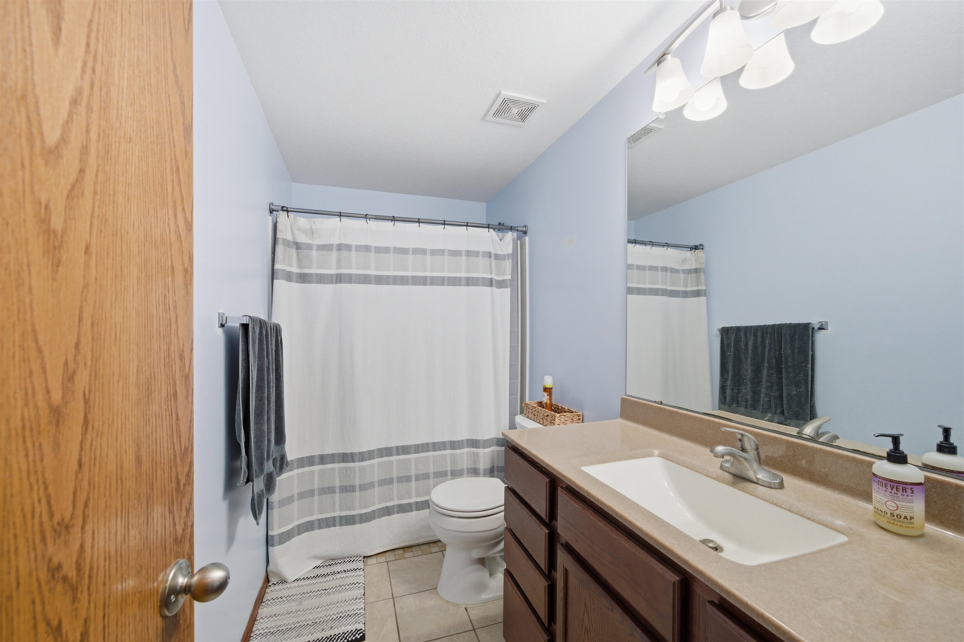 2302 S Rogers Lane Wichita KS 67235