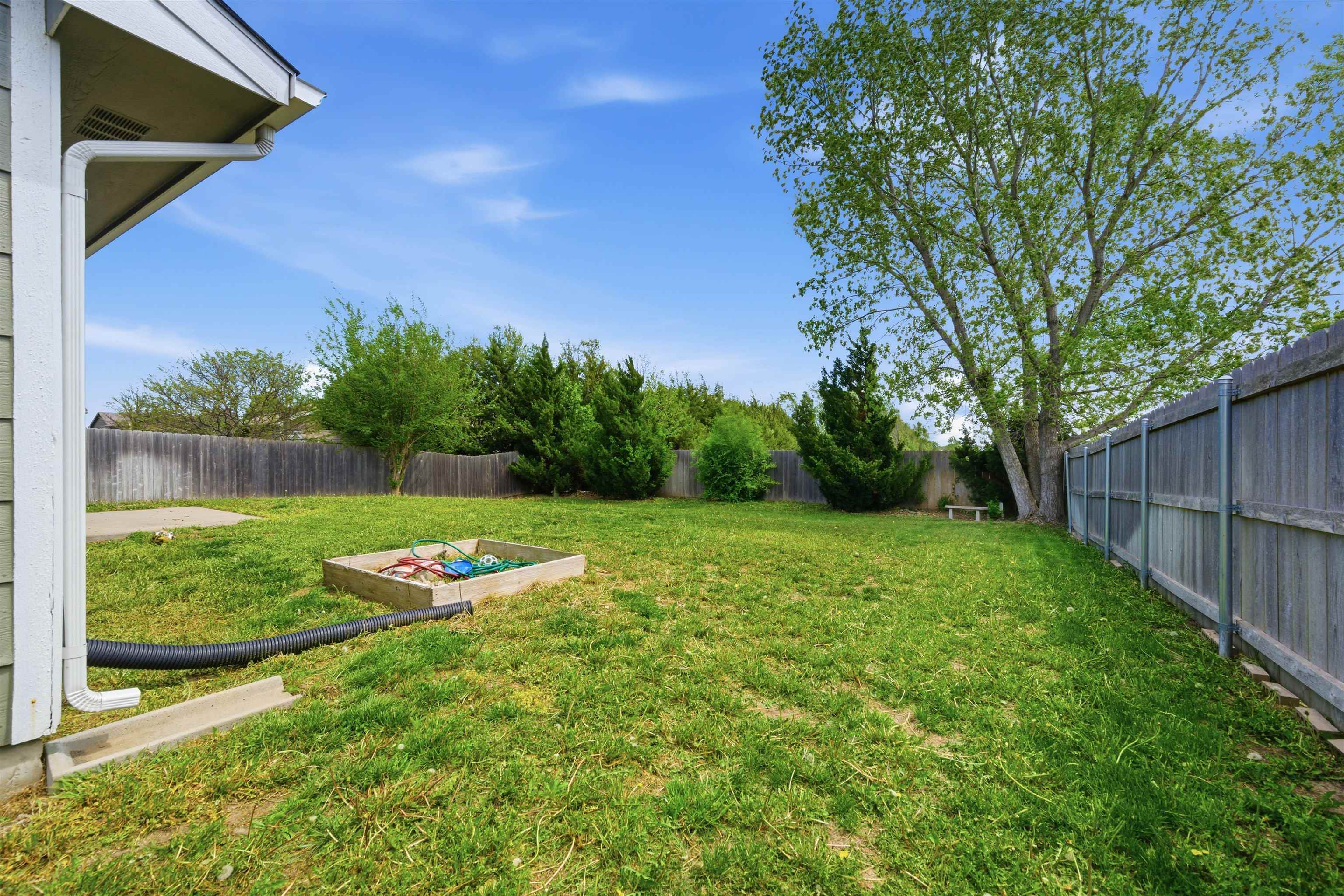 2302 S Rogers Lane Wichita KS 67235