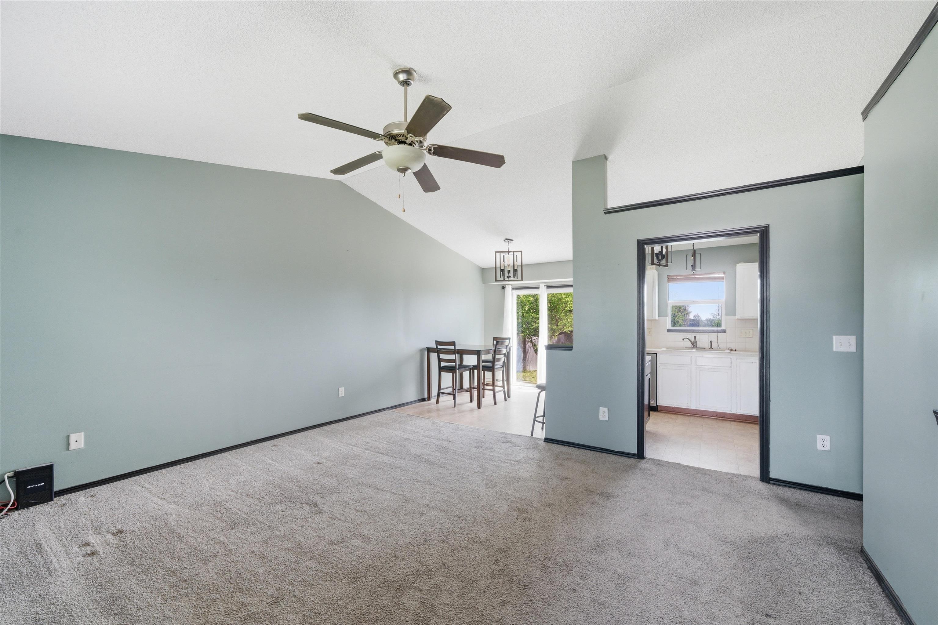 2302 S Rogers Lane Wichita KS 67235