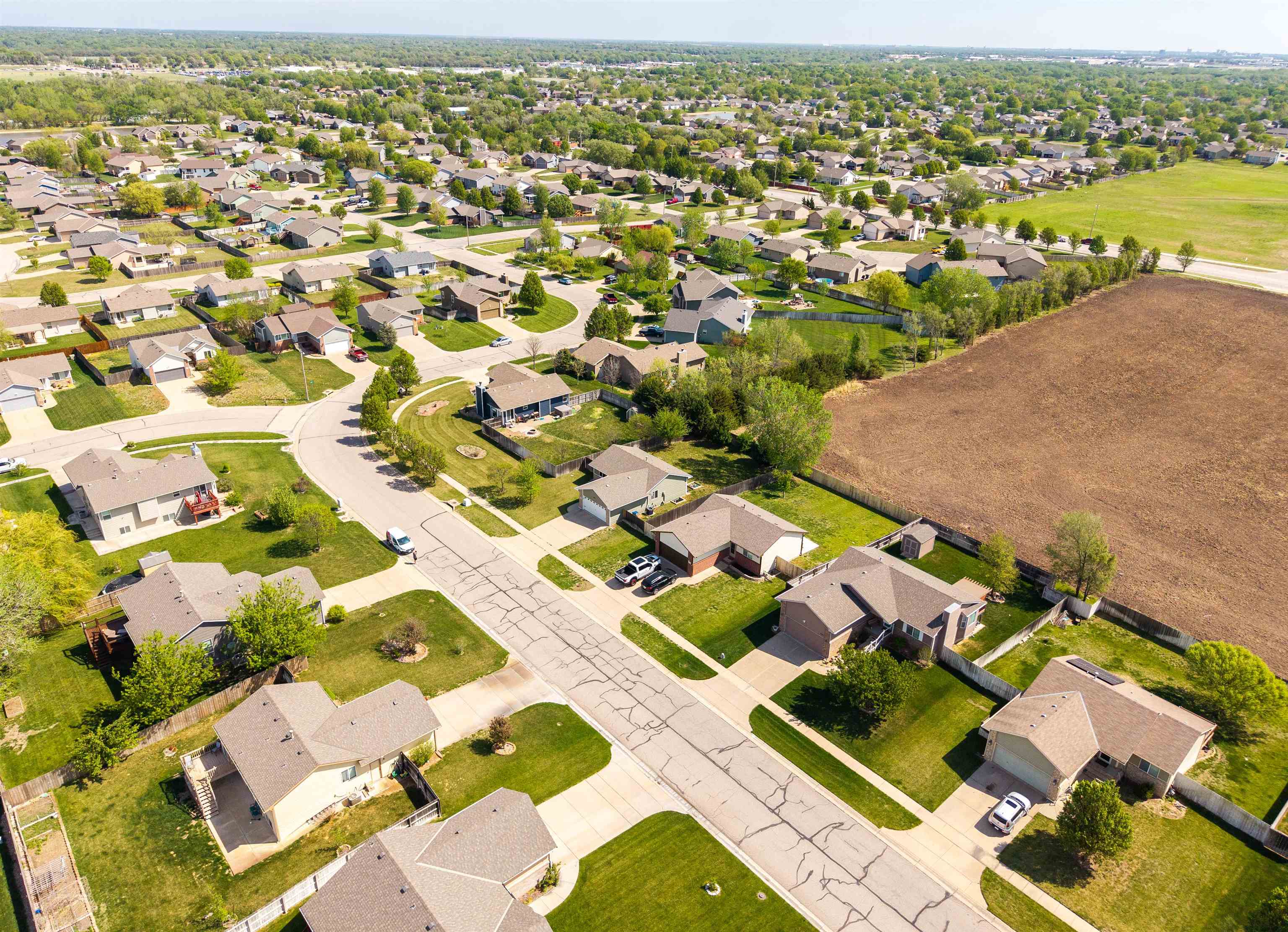 2302 S Rogers Lane Wichita KS 67235