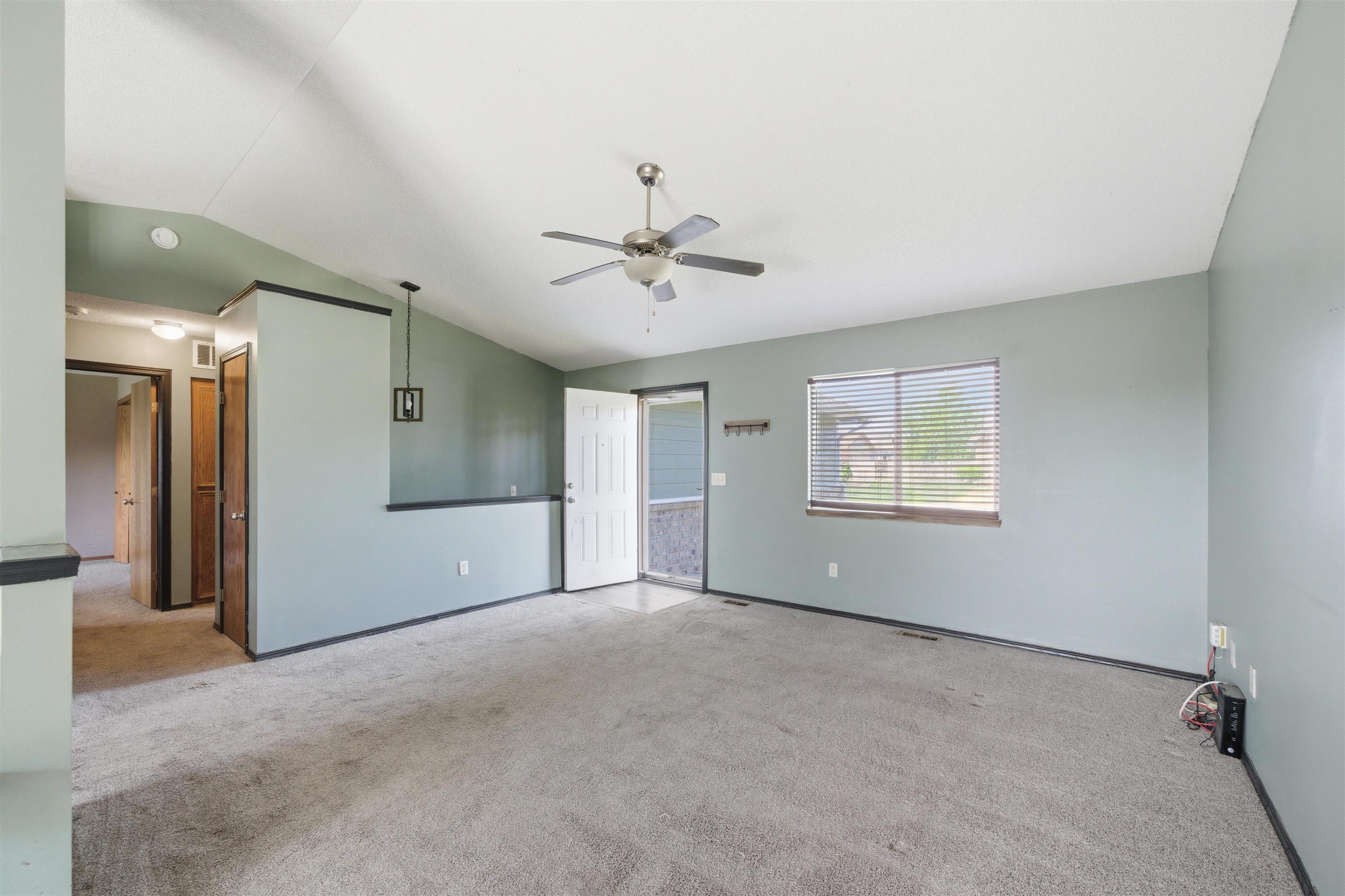 2302 S Rogers Lane Wichita KS 67235