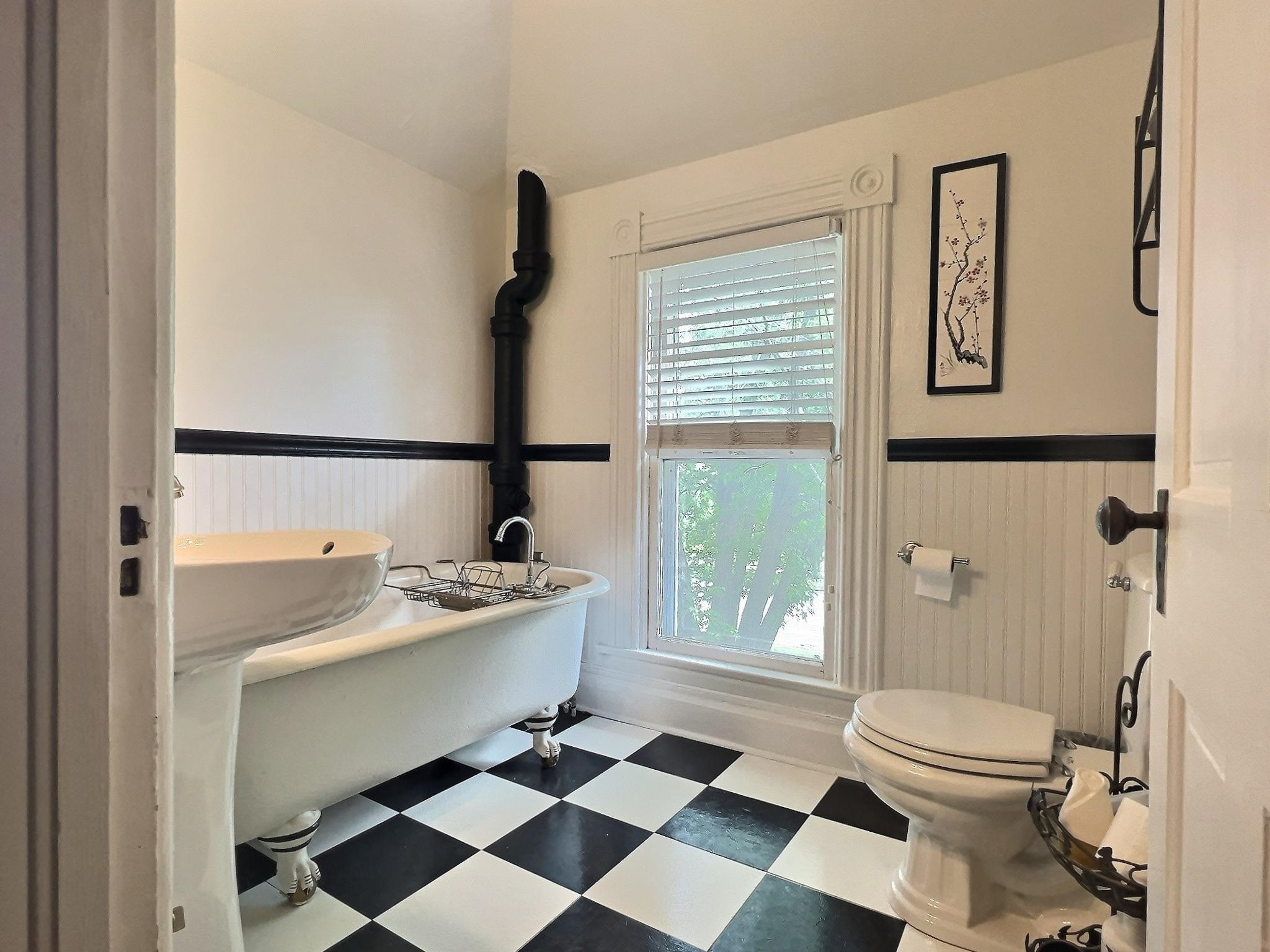 400 E 1st Street Newton KS 67114