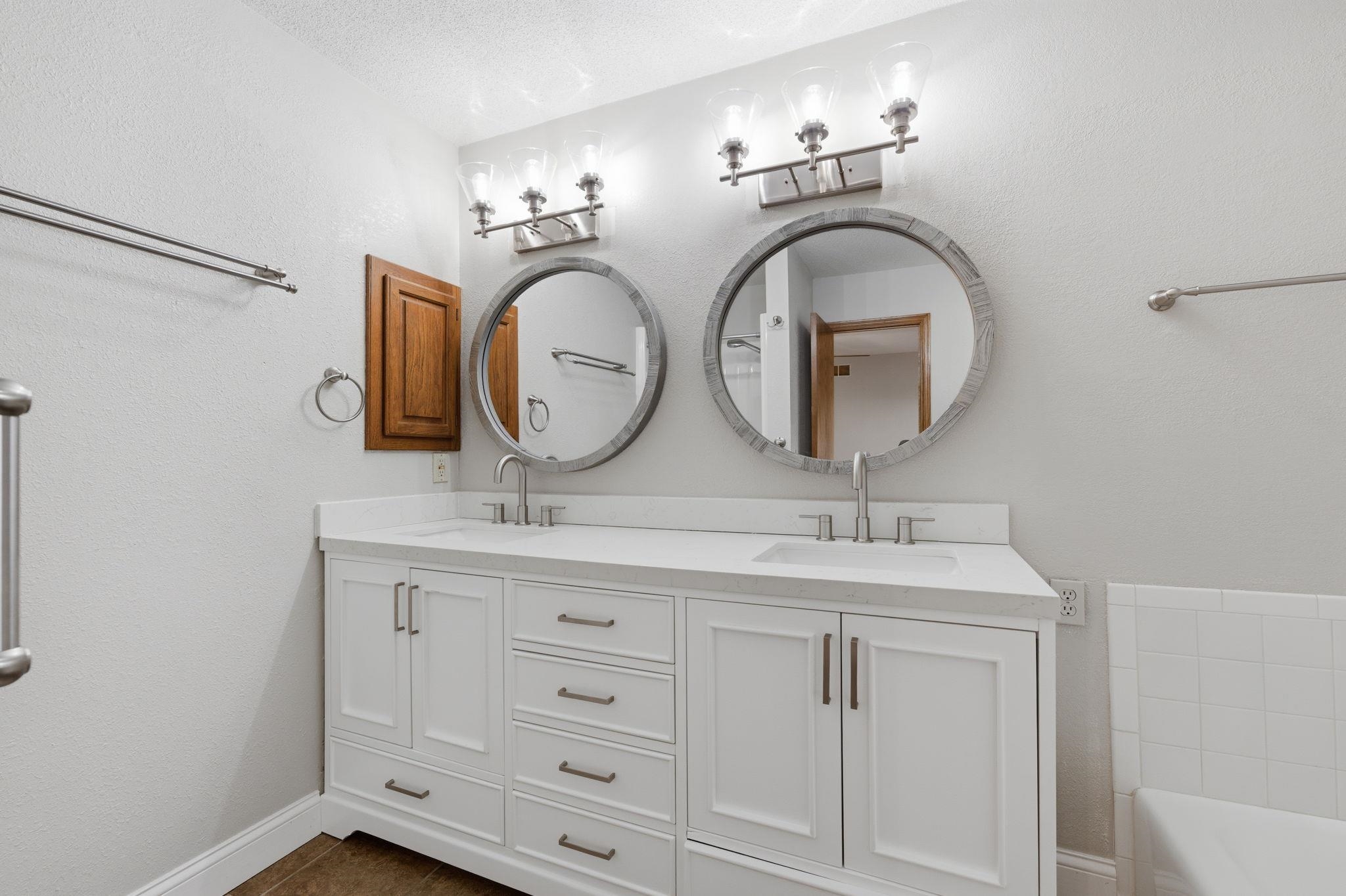 7814 W Westlawn Wichita KS 67212