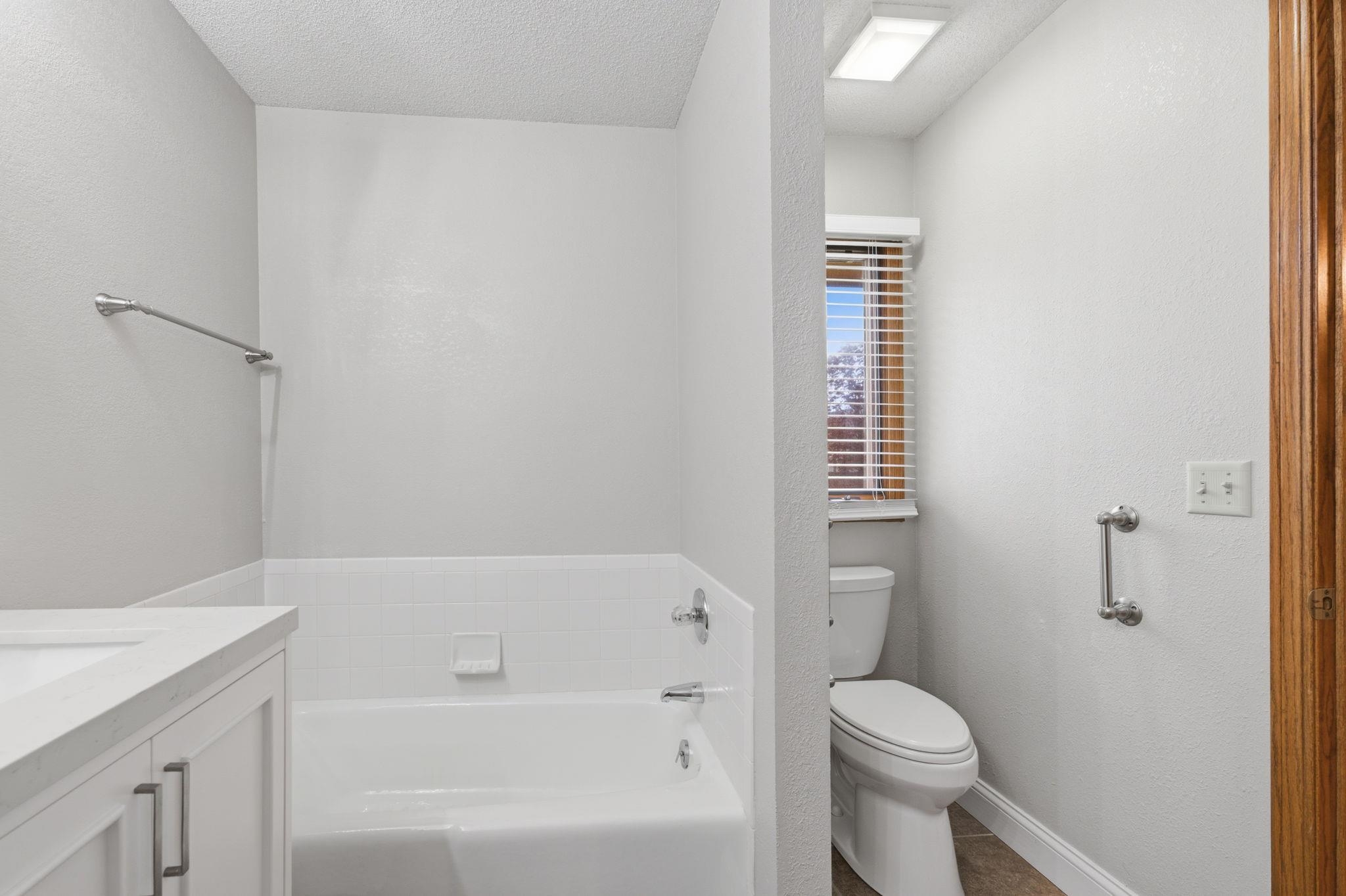 7814 W Westlawn Wichita KS 67212